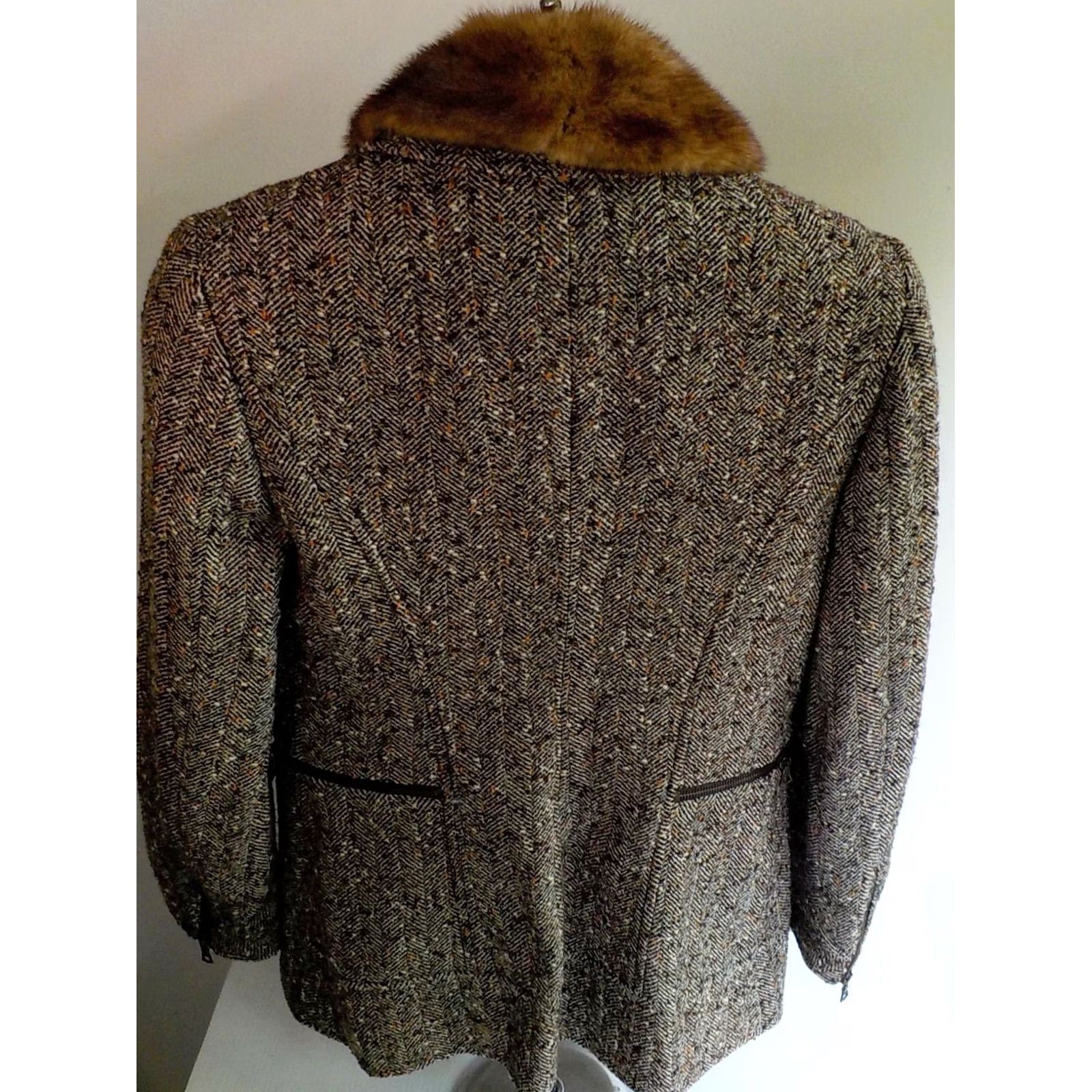 Vintage VINTAGE Carlisle Blazer Skirt Set Wool Blend-Removable Fur Collar Brown Size 0 2 Women’s 2 Piece Women Brown Skirt Suit Mens? No Size 25" / US 0 / IT 36 - 5 Thumbnail