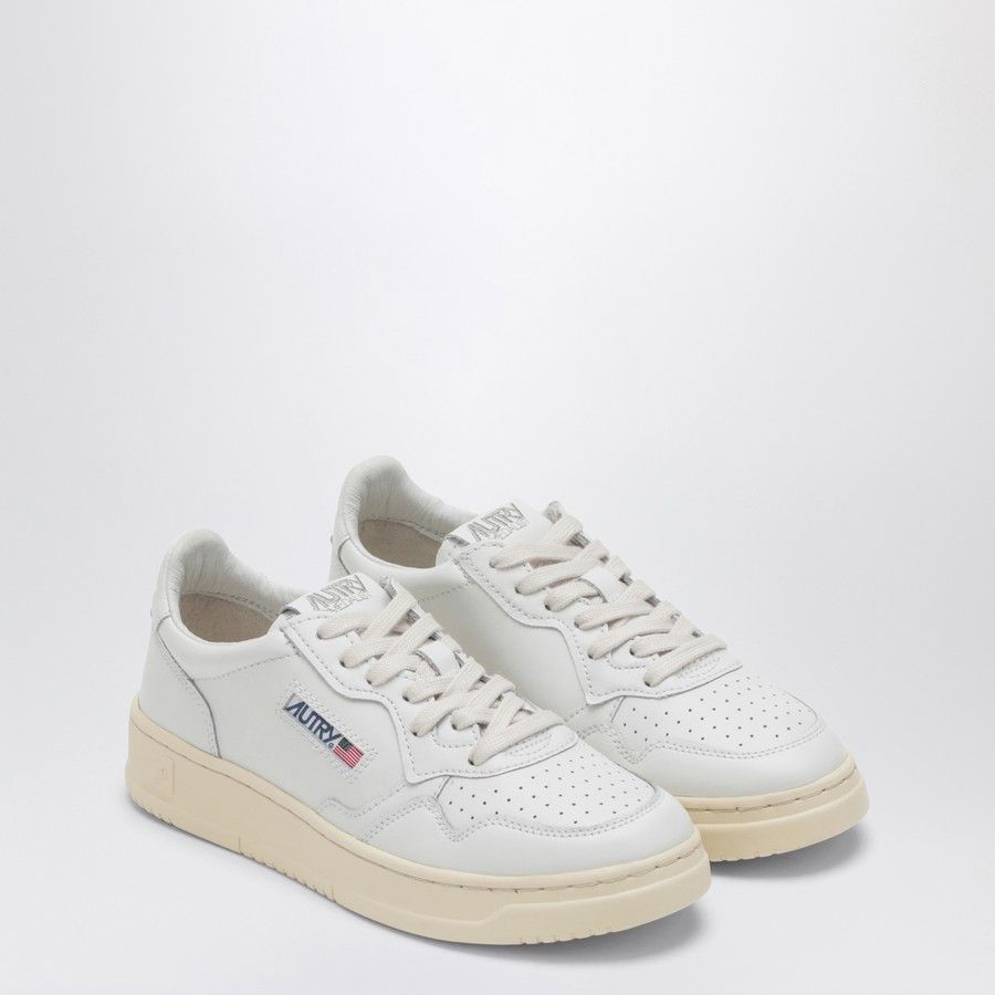 AUTRY o1d2blof0725 Leather Low-Top Sneakers in White Size US 9 / EU 42 - 2 Thumbnail