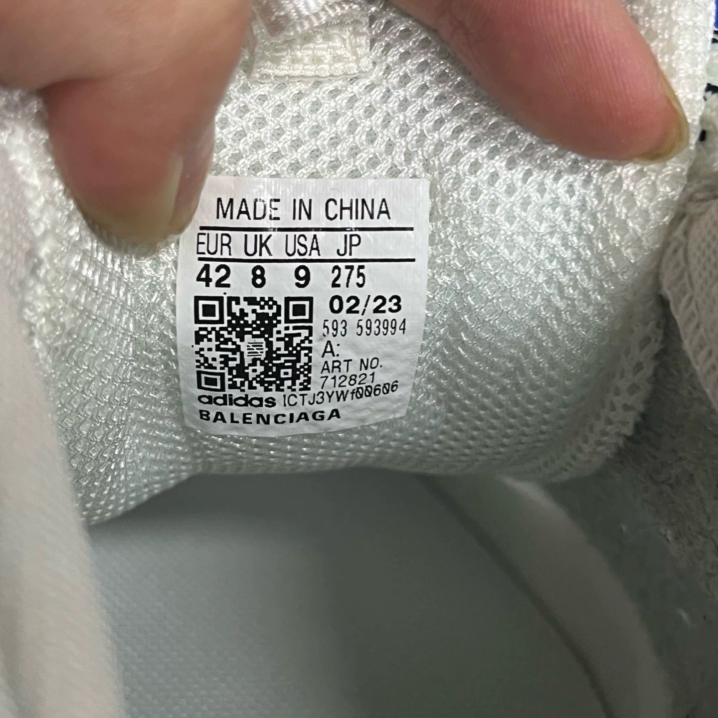 Balenciaga Balenciaga Latest White Triples Leather Dad Shoes Size US 5 / EU 37 - 6 Thumbnail