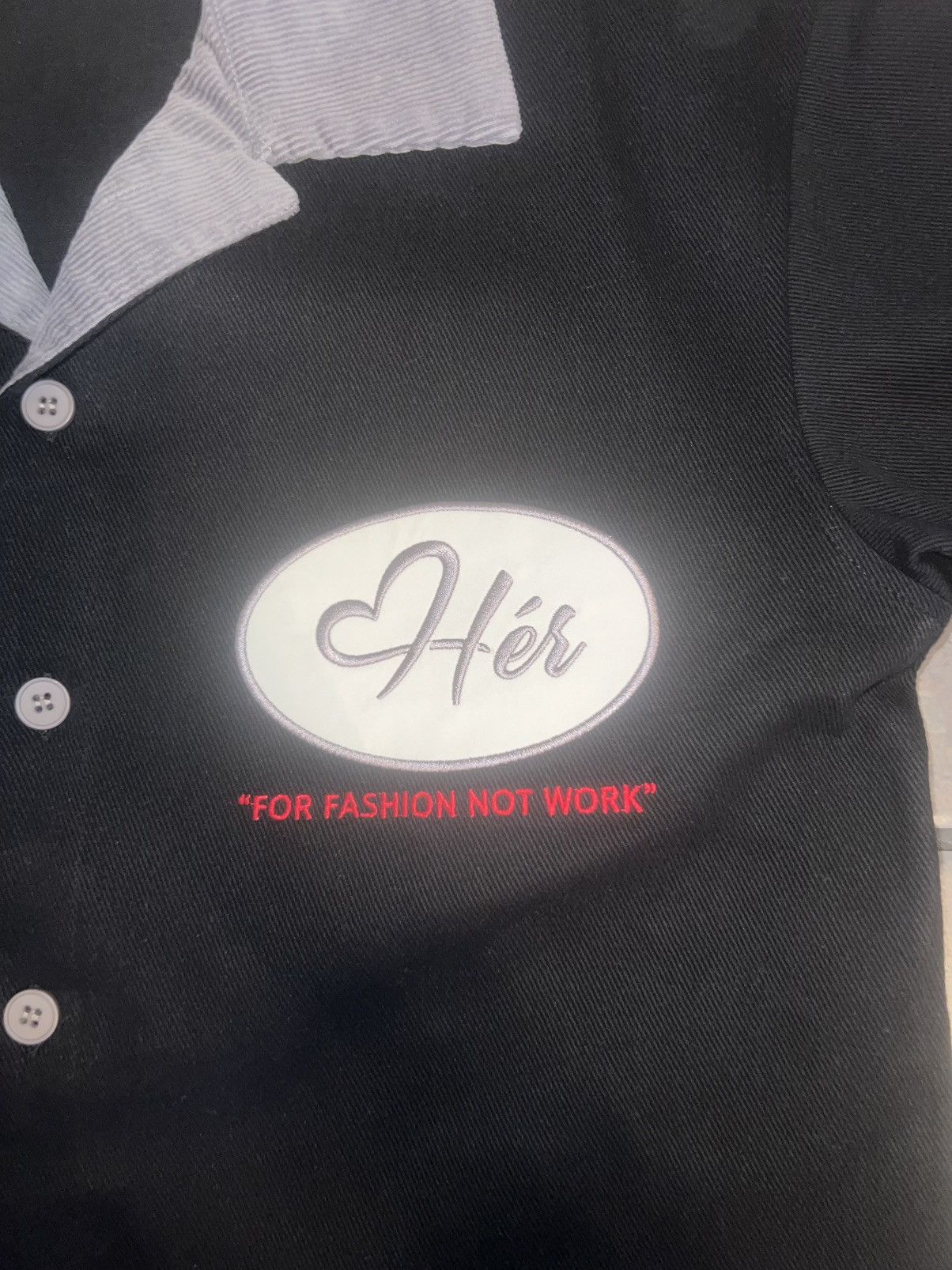 Hypebeast Women’s BLACK LUX "Hér" WORKSHIRT Size Small Size S / US 4 / IT 40 - 3 Thumbnail