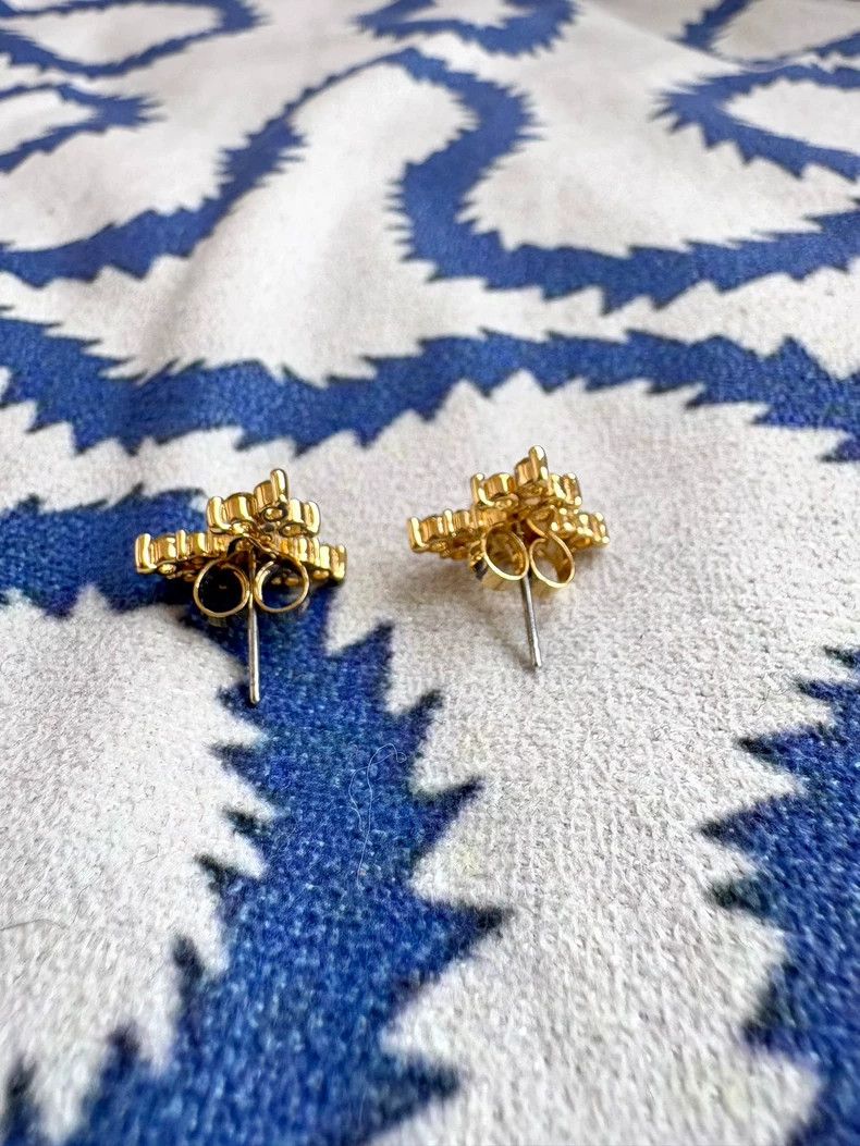 Vivienne Westwood Vivienne Westwood Vintage Pearl Saturn Stud Earrings Size ONE SIZE - 2 Thumbnail