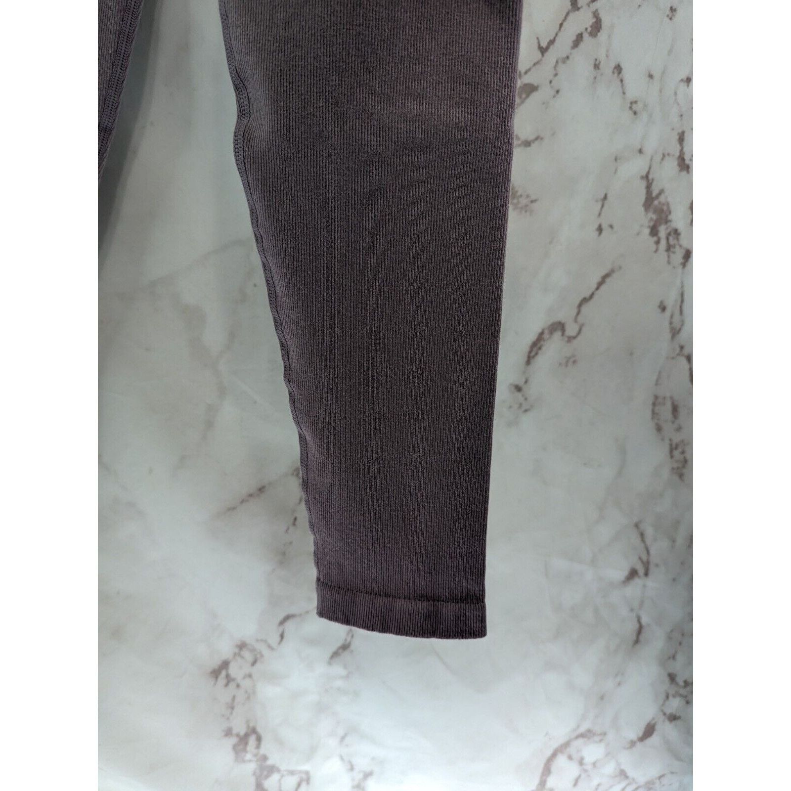 Everlane Everlane Leggings M L Purple Seamless Rib Full High Rise Size 30" / US 8 / IT 44 - 5 Thumbnail