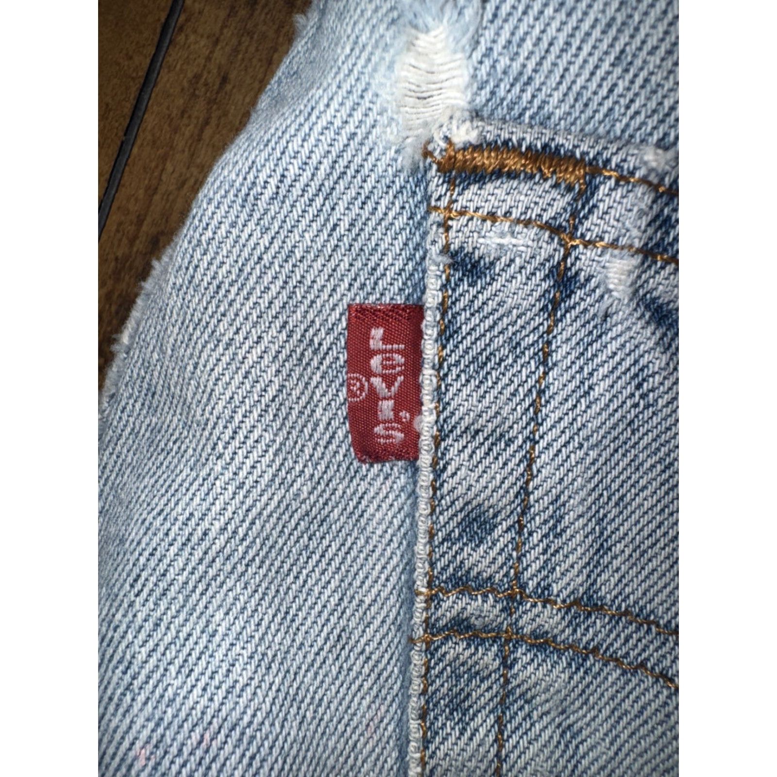 Levi's VINTAGE Levi’s 501 Jeans Distressed Floral Embroidery Light Wash 26x32 Men Regular Blue 90s 90s Mens Jeans Size US 26 / EU 42 - 5 Thumbnail