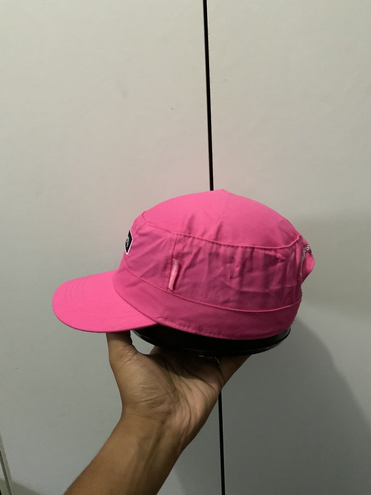 If Six Was Nine Curtin University Pink Hat Size ONE SIZE - 2 Thumbnail