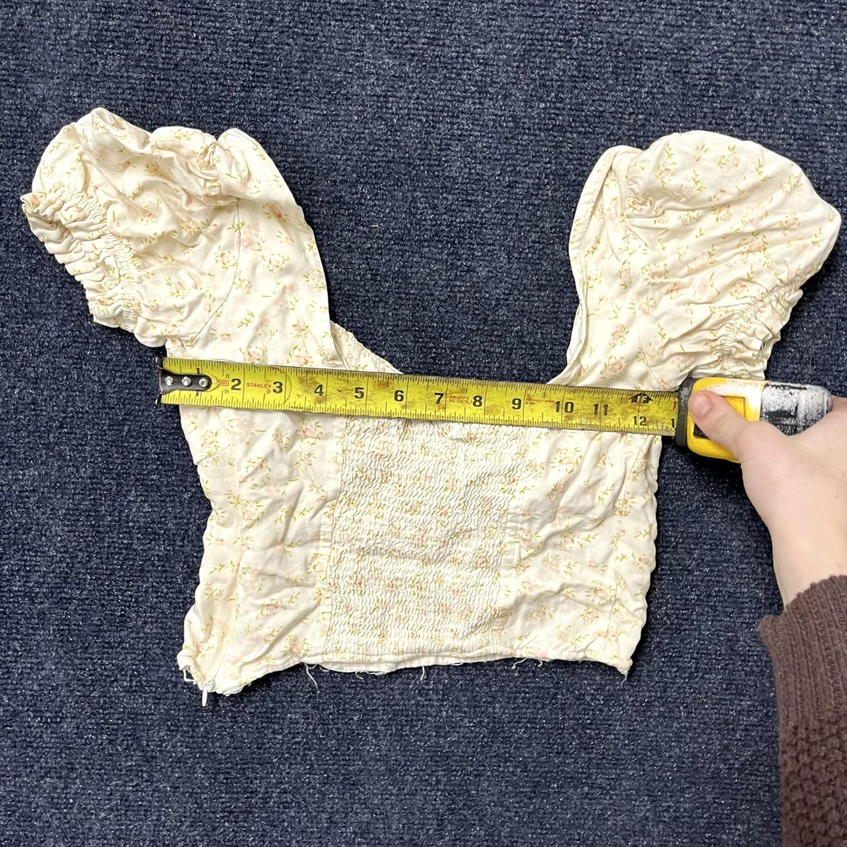 Urban Outfitters VINTAGE? No. Urban Outfitters Blouse Womens XS White Floral Puff Sleeve Square Neck Crop Size XS / US 0-2 / IT 36-38 - 4 Thumbnail
