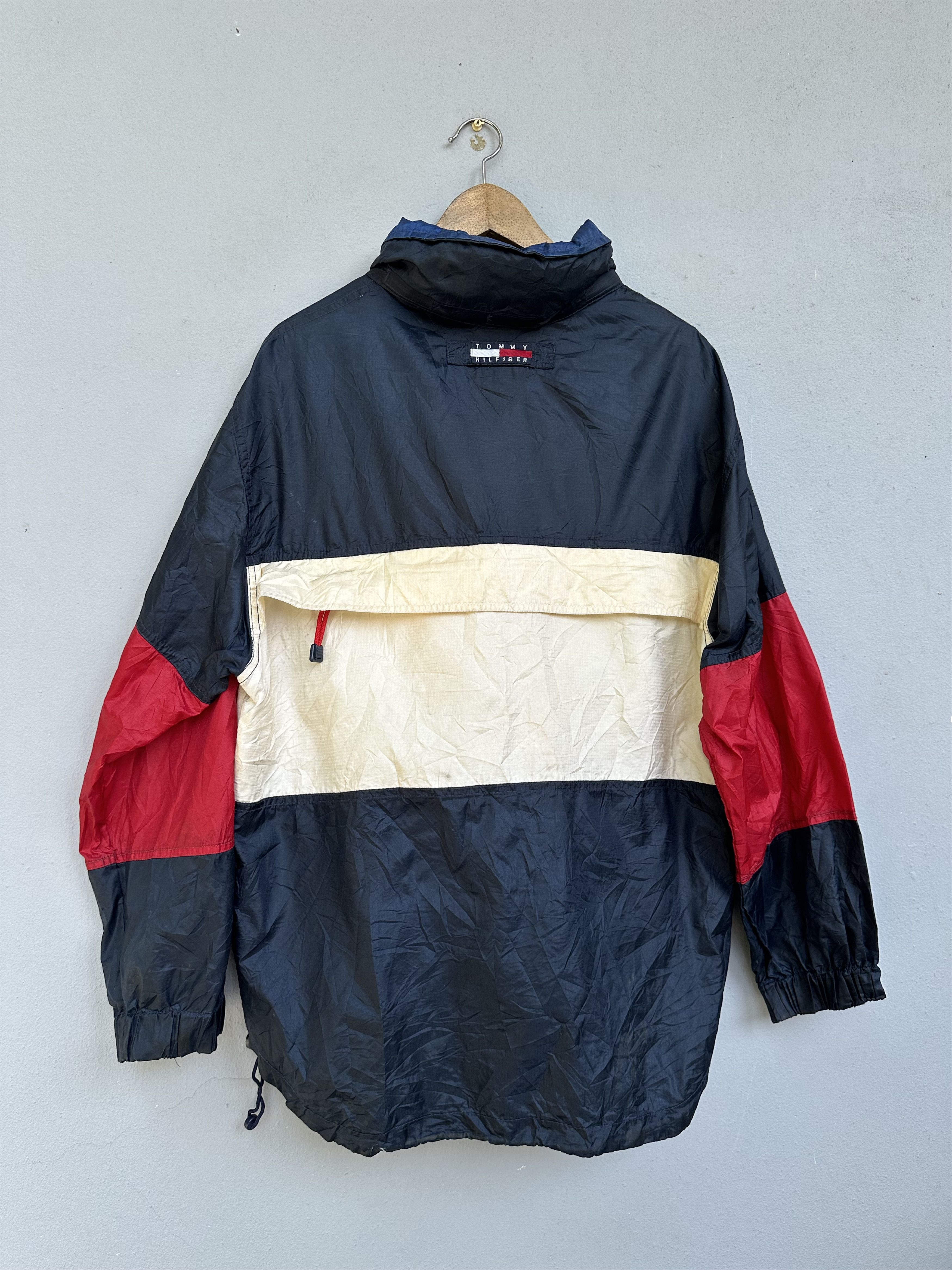 Tommy Hilfiger Vintage 90s Tommy Hilfiger Windbreaker Jacket Size US L / EU 52-54 / 3 - 2 Thumbnail