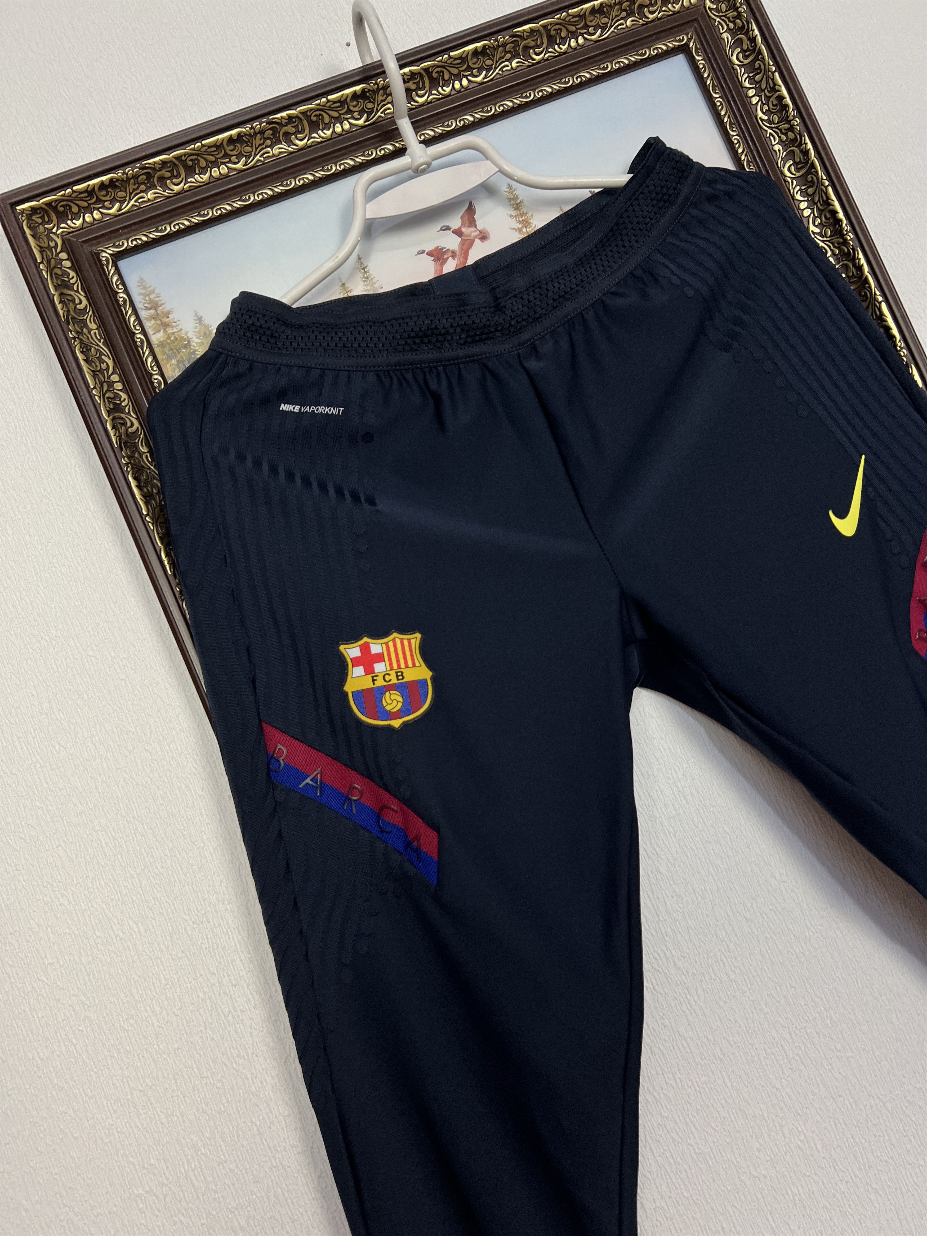 Nike FC Barcelona Football Train Athletic Pants Soccer Sweatpants Size US 30 / EU 46 - 2 Thumbnail