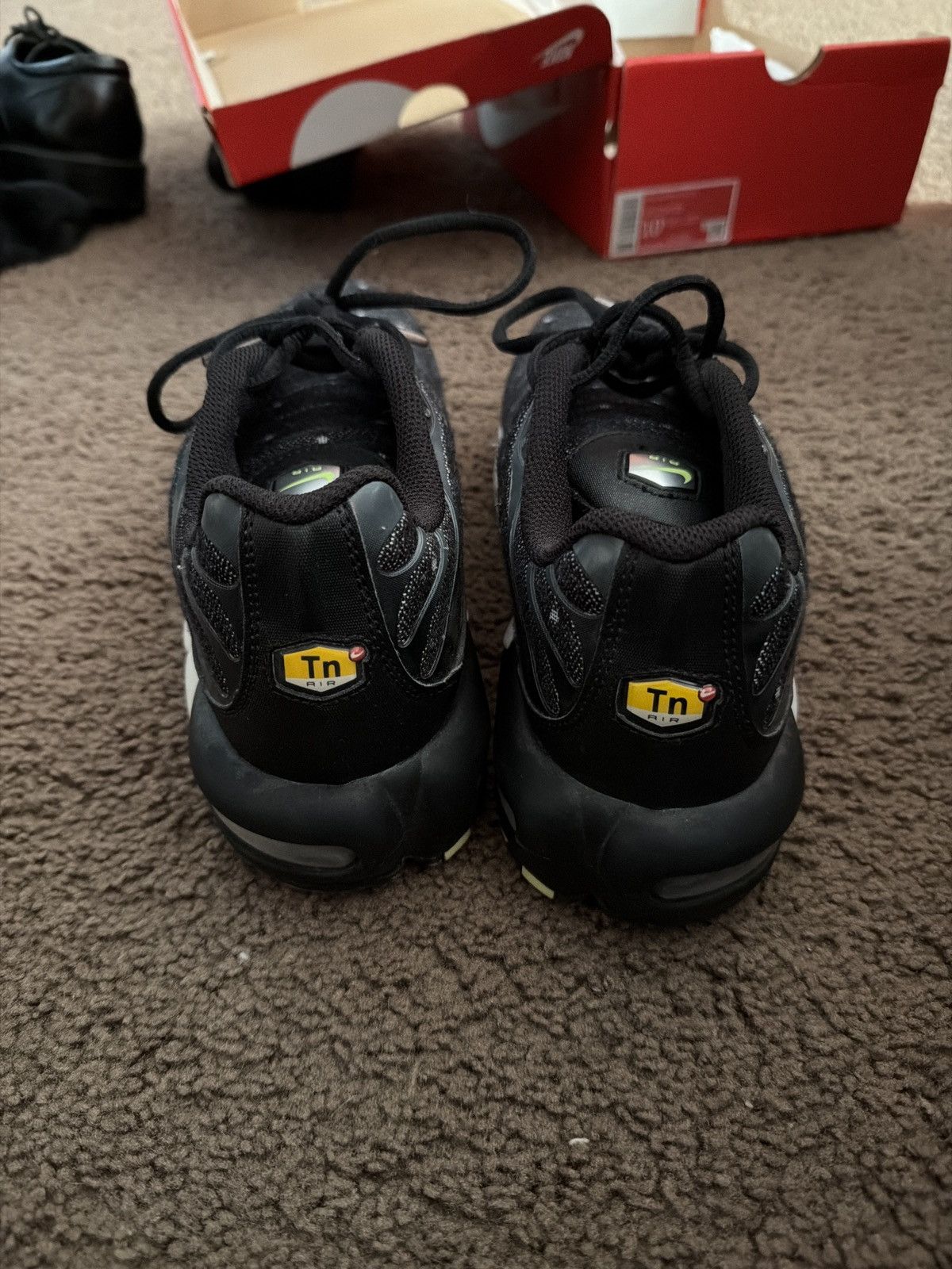 Nike Nike Air Max Plus SE Size US 10.5 / EU 43-44 - 5 Thumbnail