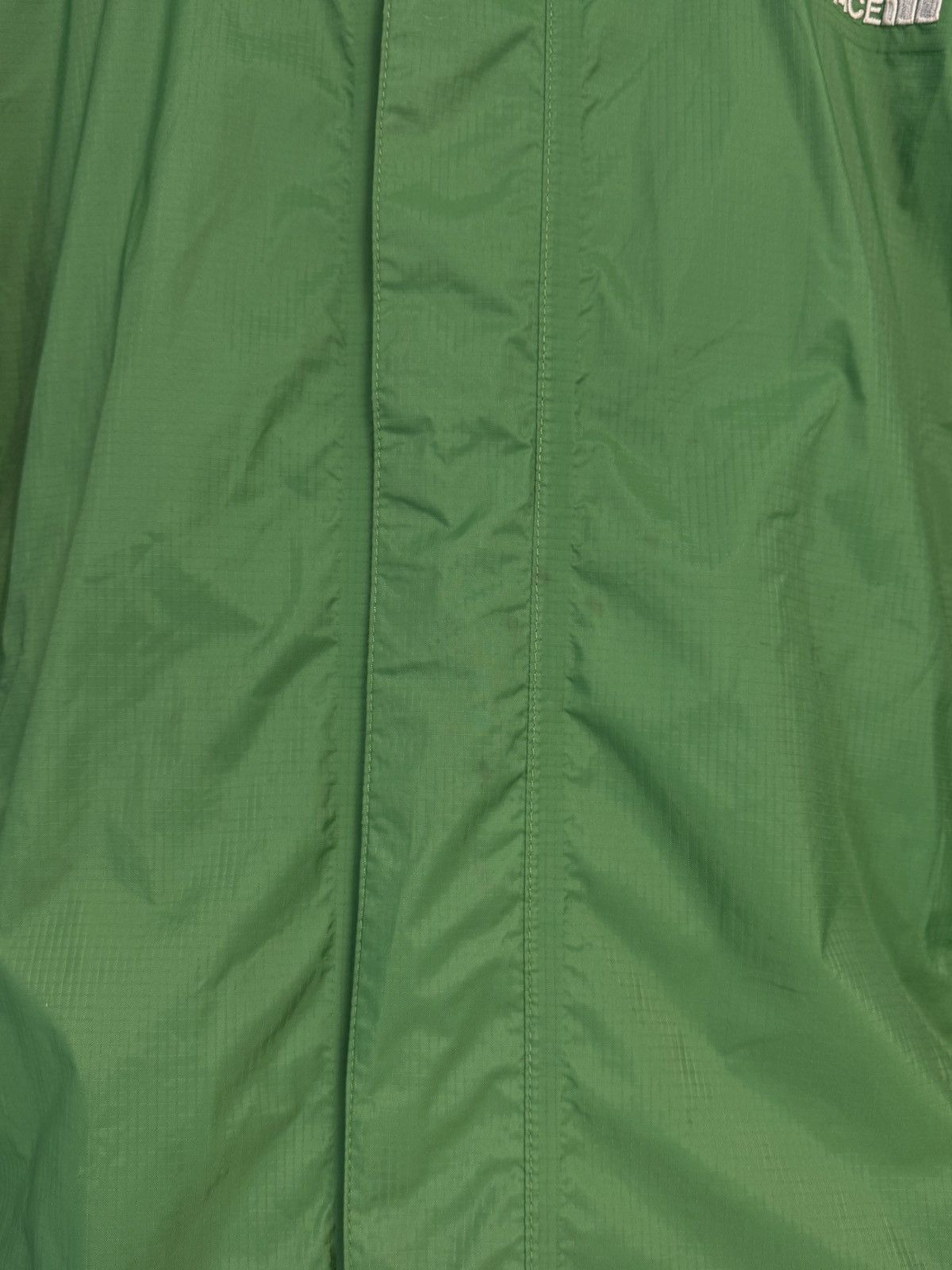 The North Face Vintage The North Face Raincoat Jacket Hyvent Outdoor Size US S / EU 44-46 / 1 - 9 Thumbnail