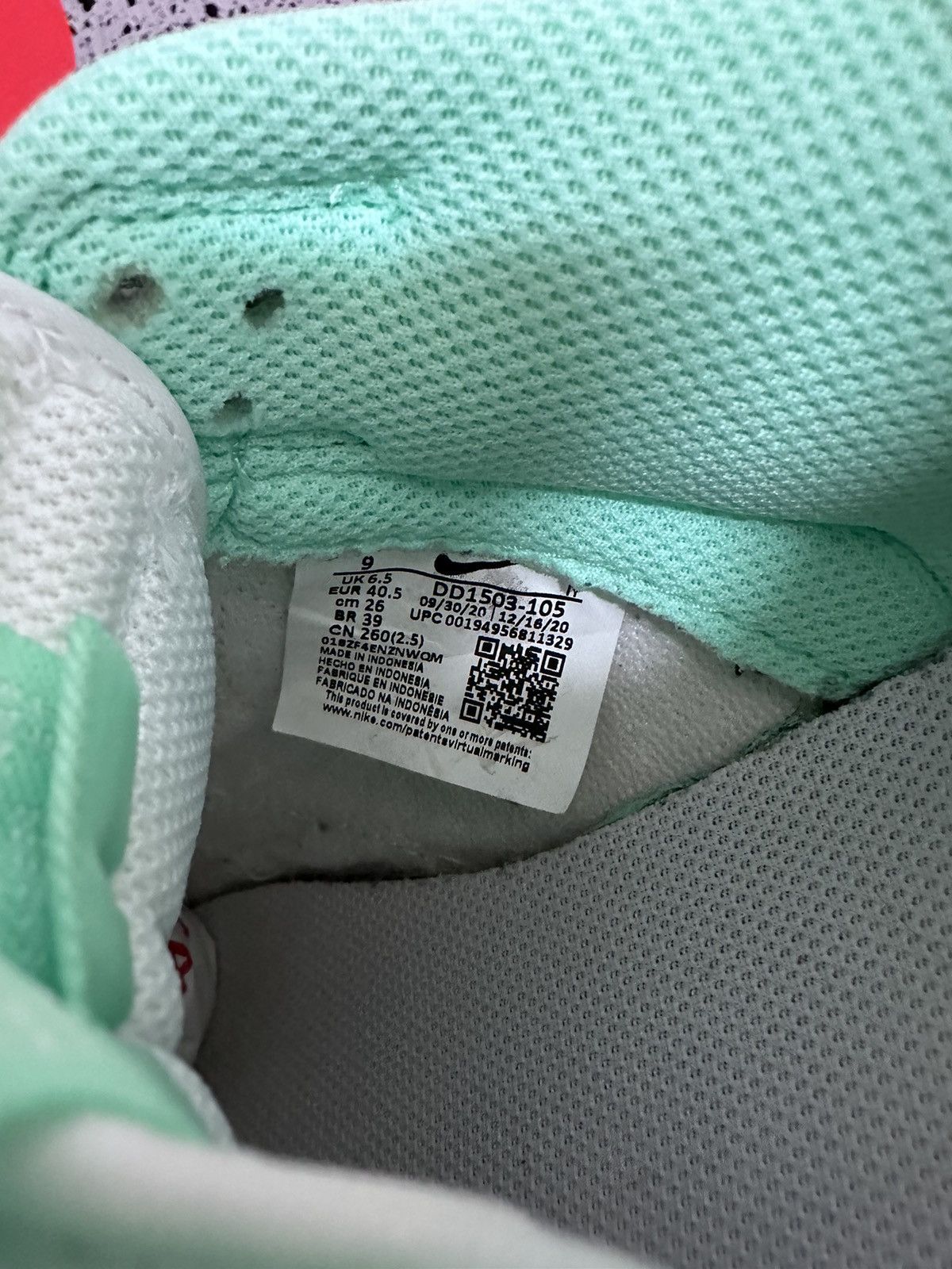 Nike Nike Wmns Dunk Low Green Glow Size US 7.5 / EU 40-41 - 6 Thumbnail