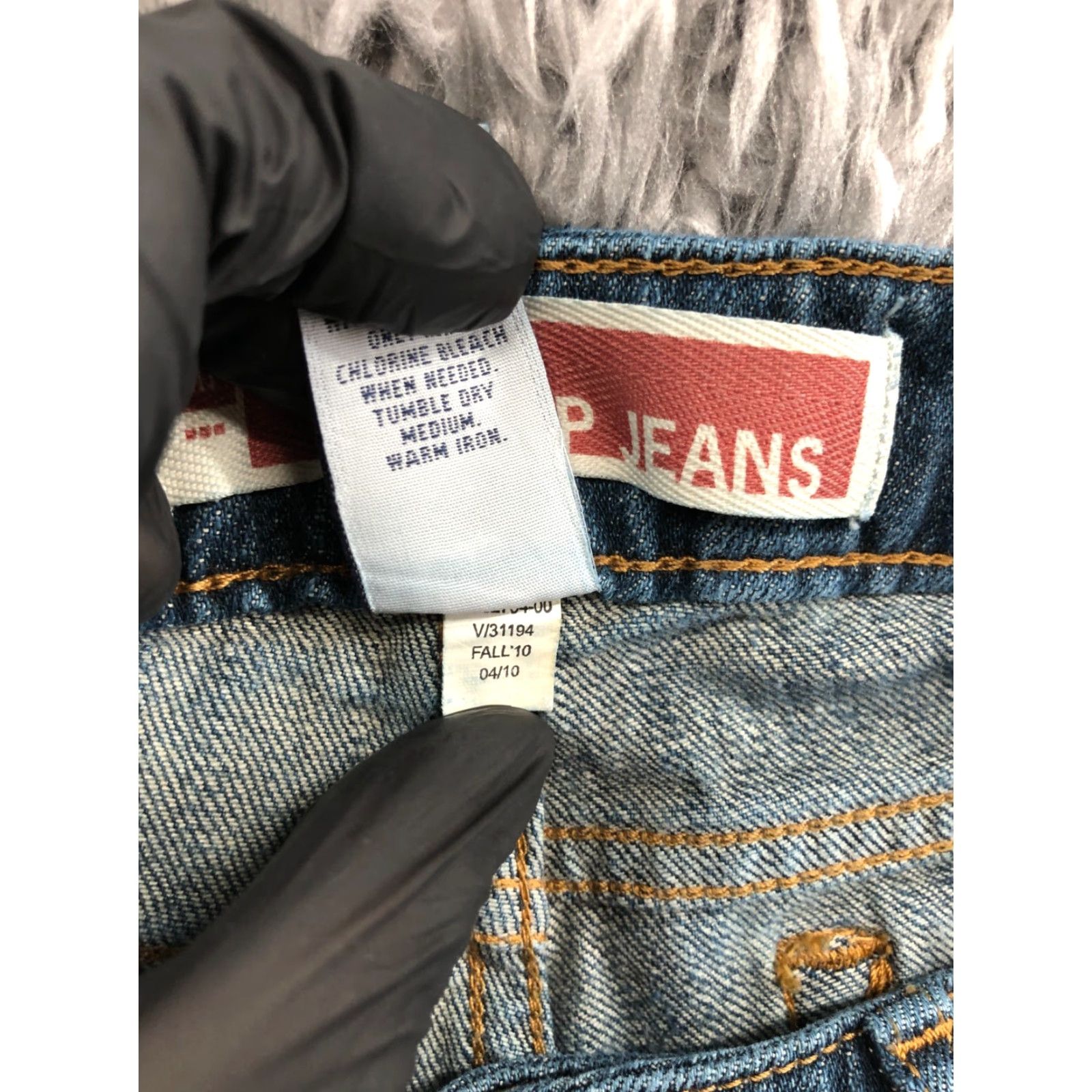 Gap Gap Bermuda Shorts Womens Size 1 Mid Rise Medium Wash Blue Beach Walking Casual 5-Pocket Denim Cotton Modern Womens Size 25" / US 0 / IT 36 - 7 Thumbnail