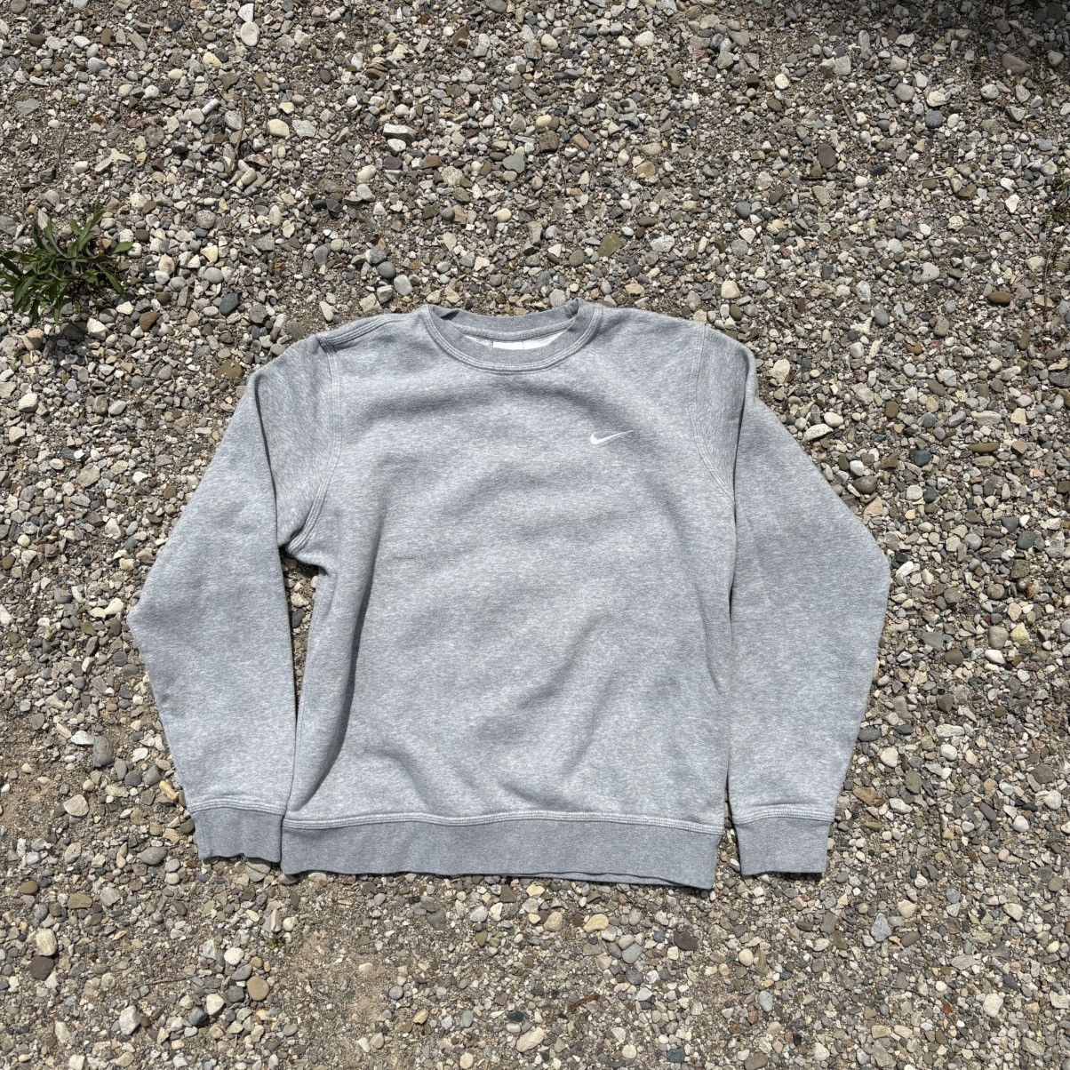 Nike Nike solo swoosh grey crewneck sweatshirt Size US L / EU 52-54 / 3 - 1 Thumbnail