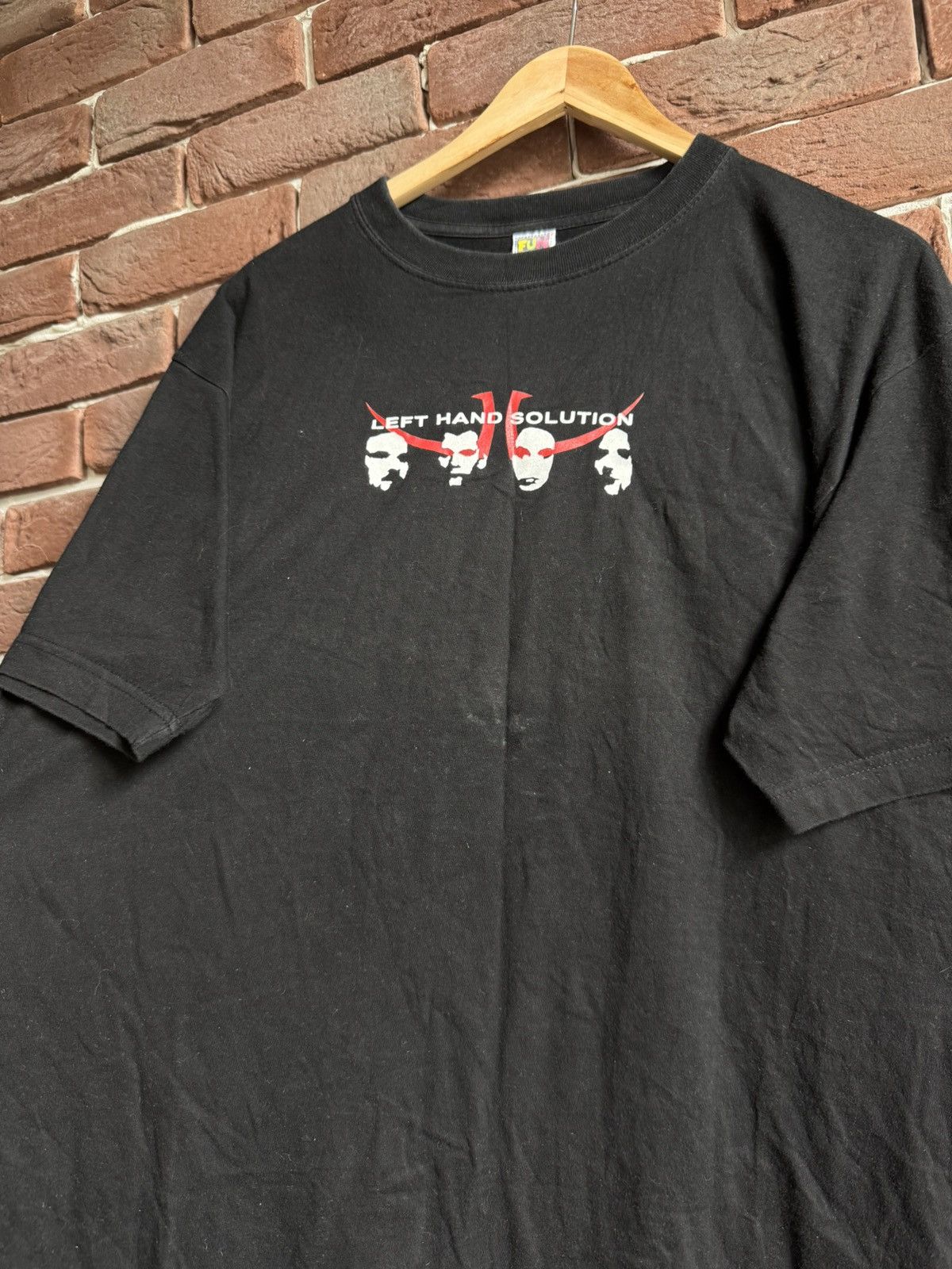 Band Tees Vintage 00s Left Hand Solution Doom Metal Band T-shirt Tour Size US L / EU 52-54 / 3 - 2 Thumbnail
