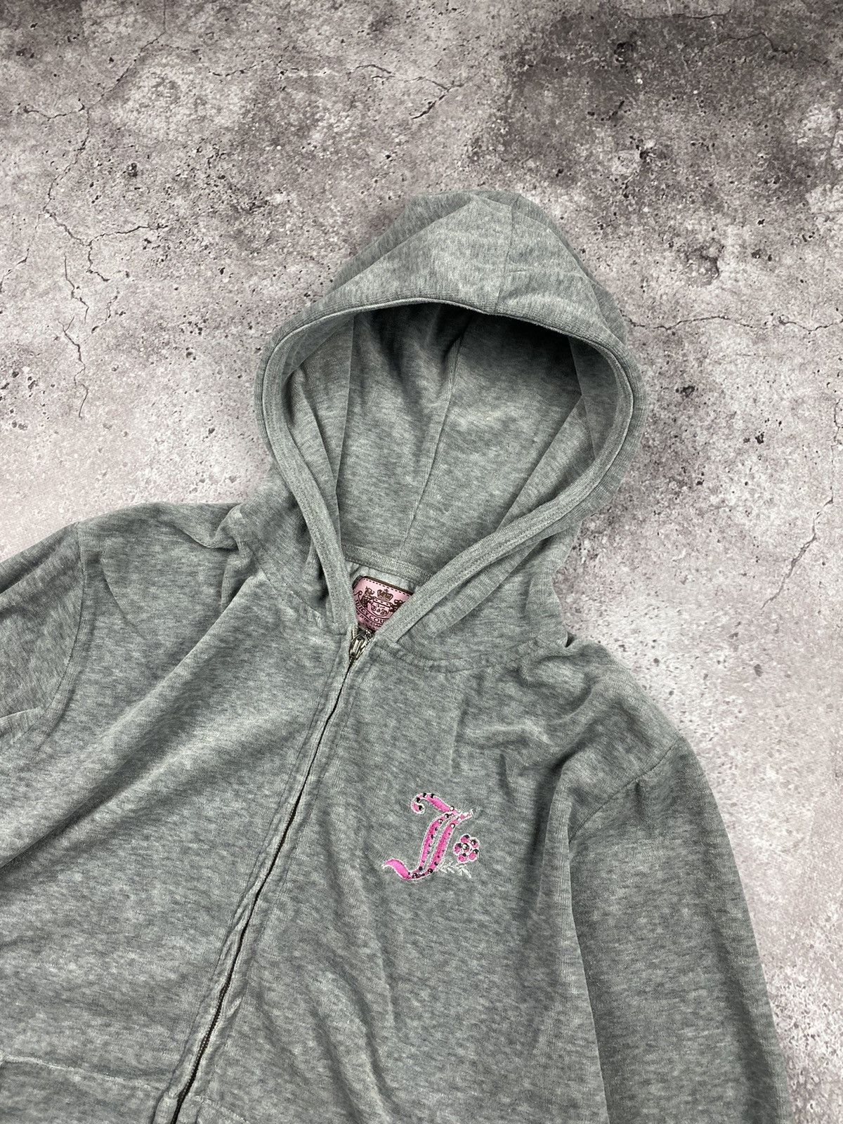Juicy Couture VINTAGE JUICY COUTURE VELOUR Y2K ZIP HOODIE CROWN Size XL / US 12-14 / IT 48-50 - 5 Thumbnail