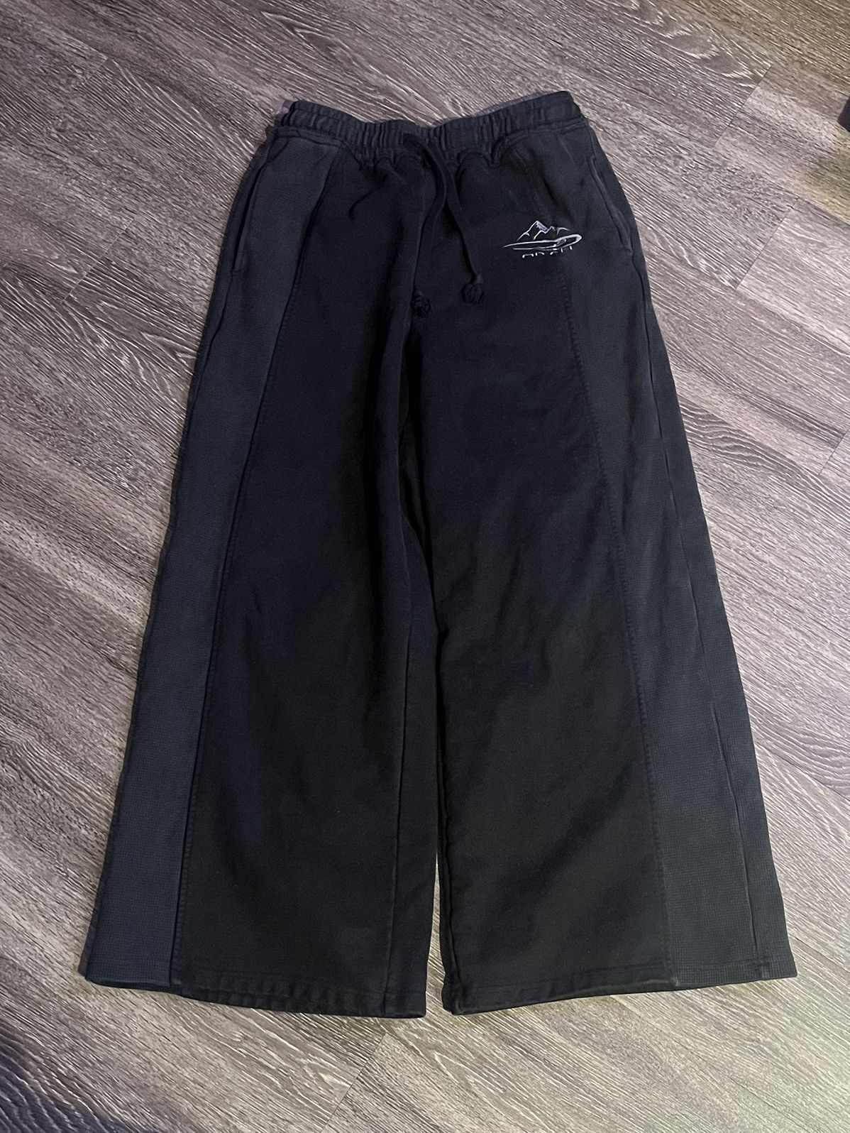 Other Ditch Summit Sweats Size US 31 - 1 Thumbnail
