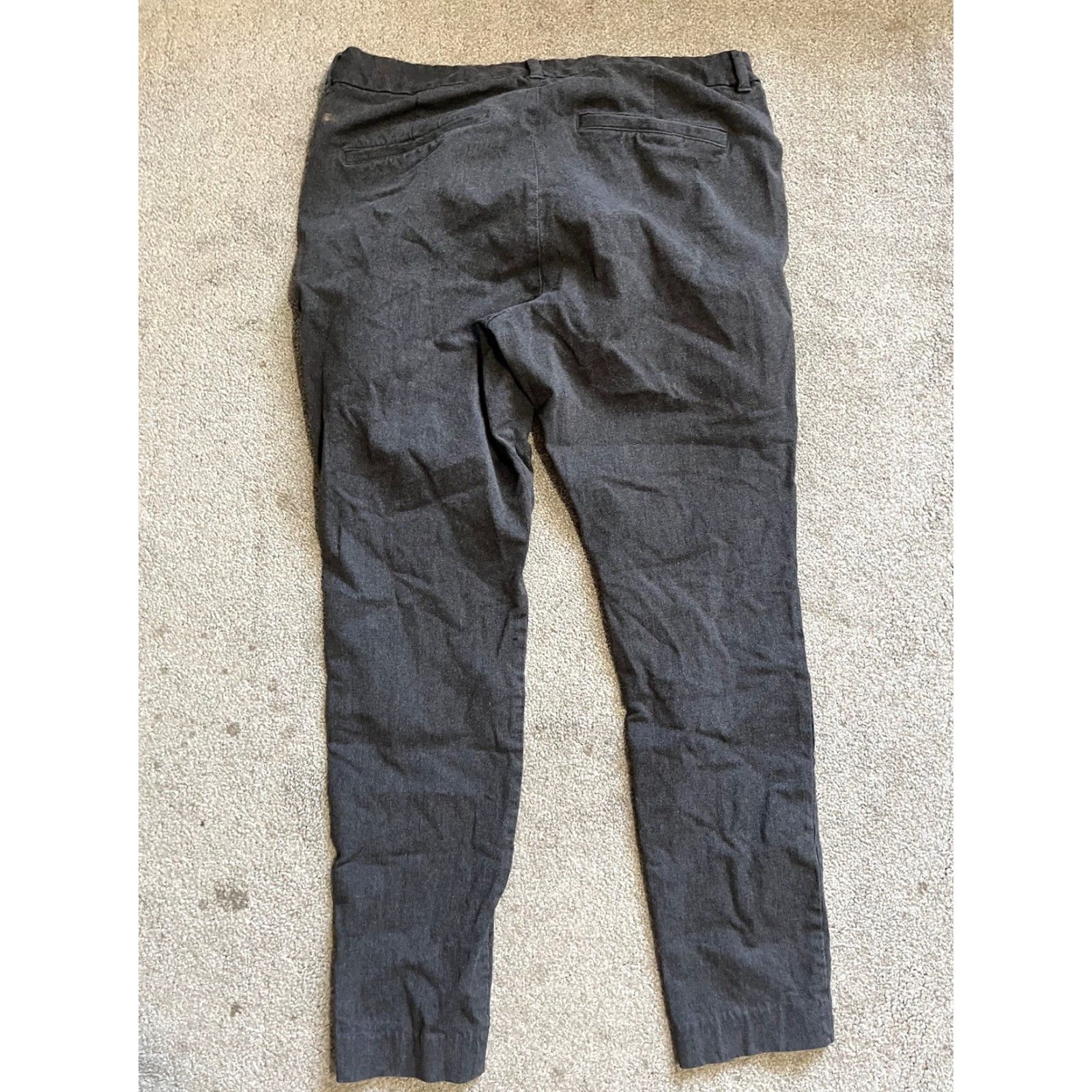 Old Navy Old Navy Women's Slim Crop Ankle Pants Gray 12 Cotton Blend Pockets Front Flat Front Zip Size 12 Regular Knit? Size 34" / US 12 / IT 48 - 3 Thumbnail