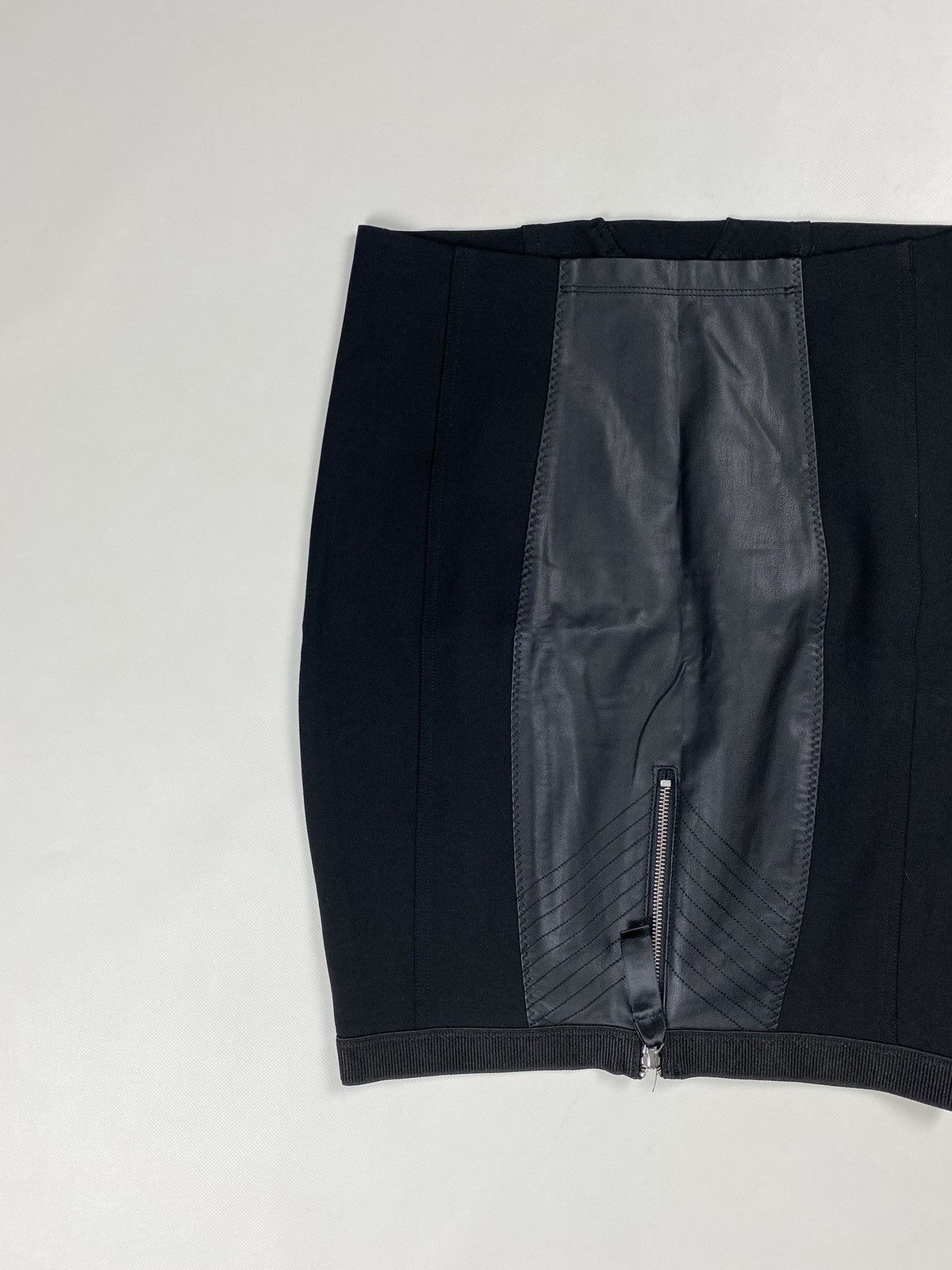 Jean Paul Gaultier Jean Paul Gaultier Lindex ladies pencil skirt size M Size 26" / US 2 / IT 38 - 3 Thumbnail