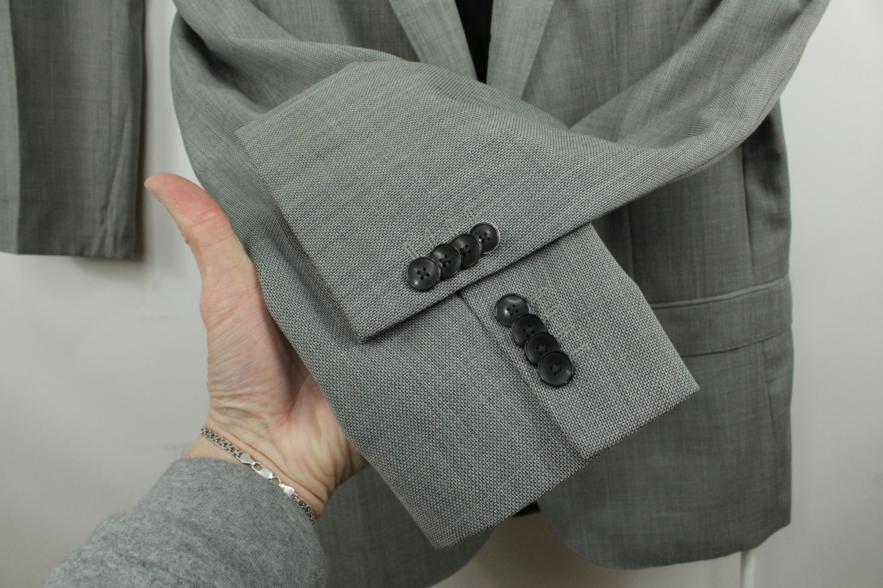Hugo Boss Hugo Boss Novan5/Ben2 Slim Fit Gray Light 140's Wool Suit Size 44R - 4 Thumbnail