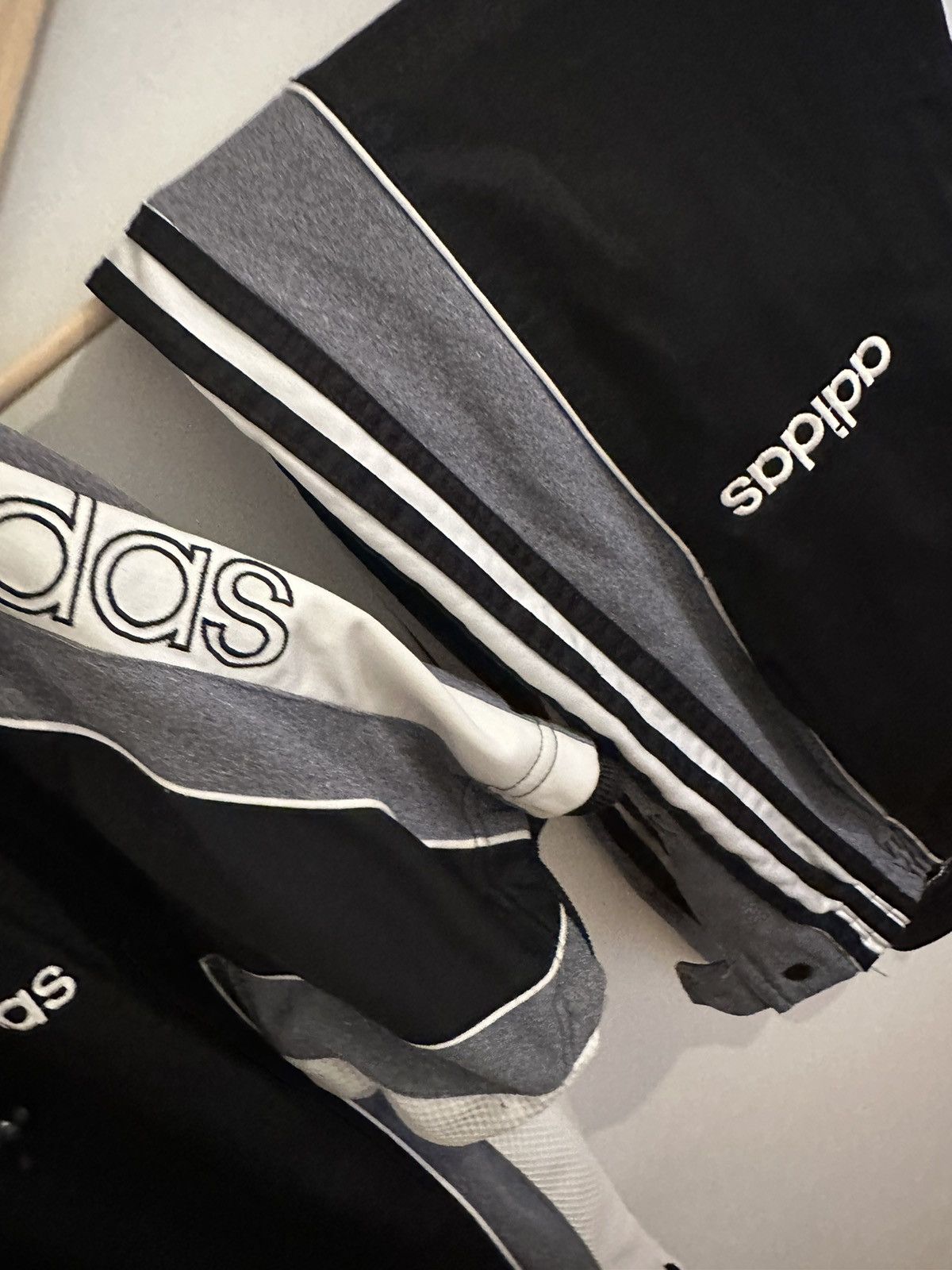 Adidas Adidas Tracksuit Size S-M Vintage Retro Adidas Suit Size US S / EU 44-46 / 1 - 7 Thumbnail