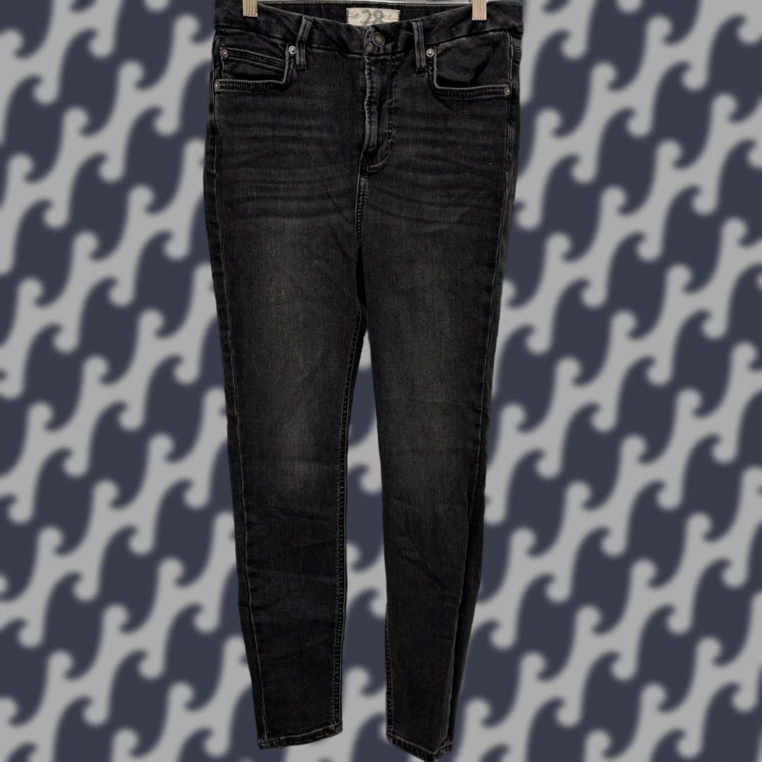 Free People Free People We The Free High Waisted Skinny Denim Jeans Black Women Size 28 Size 28" / US 6 / IT 42 - 1 Thumbnail