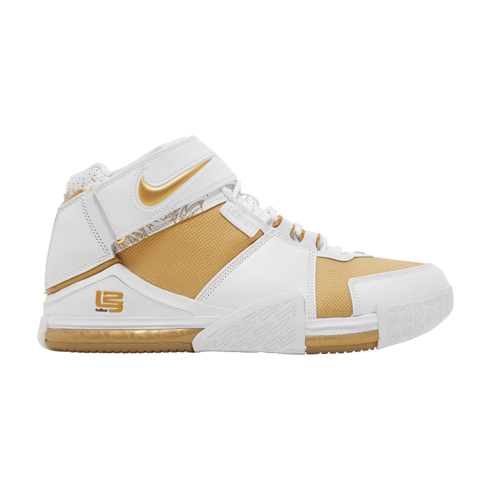 image of Nike Zoom Lebron 2 Retro Maccabi 2022 Shoes in White, Men's (Size 9)