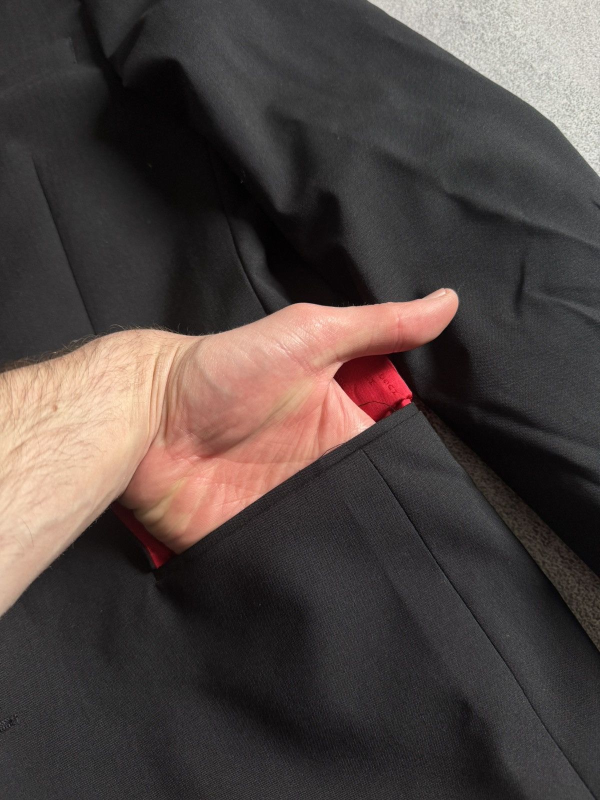 Designer × Hugo × Hugo Boss Hugo Boss IT44/US34R suit black blazer + pants trousers Size 34R - 7 Thumbnail
