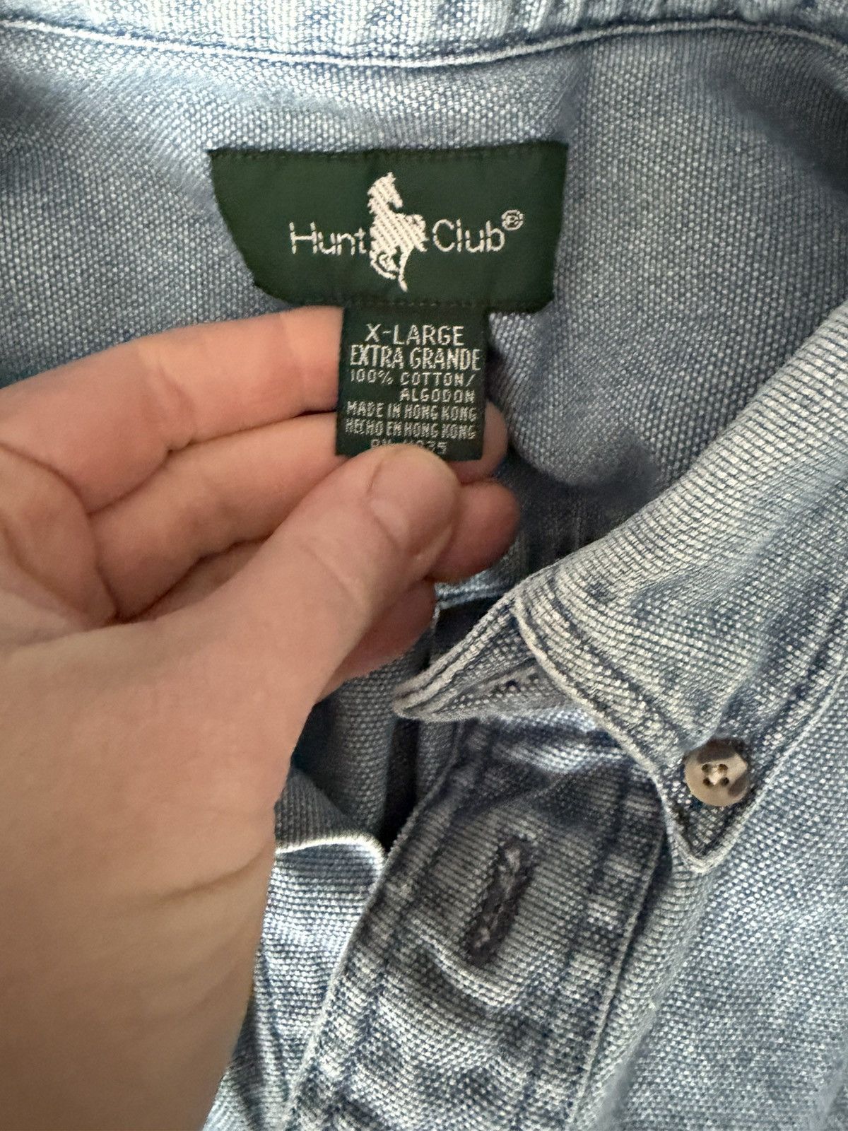 Hunt Club VTG 90s Hunt Club denim shirt embroidered crest size XL. Size US XL / EU 56 / 4 - 6 Thumbnail
