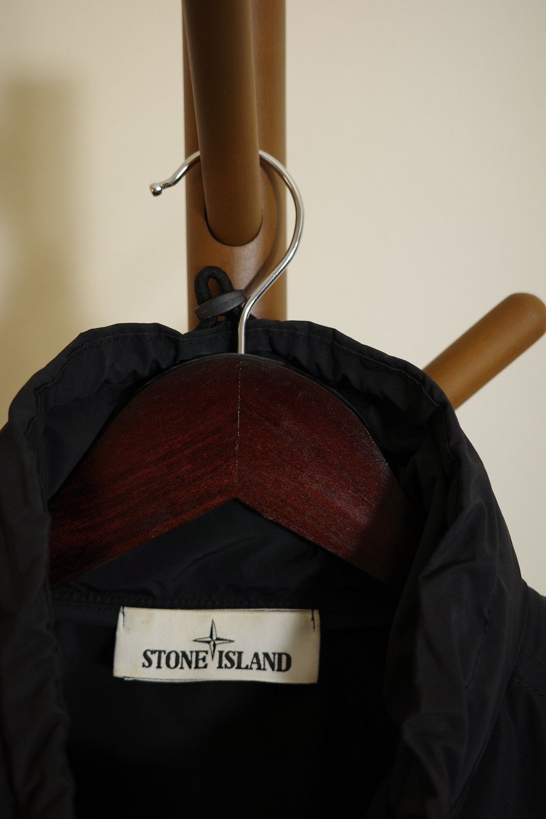 Stone Island STONE ISLAND 4P Hooded Jacket Black Size:L Size US L / EU 52-54 / 3 - 4 Thumbnail