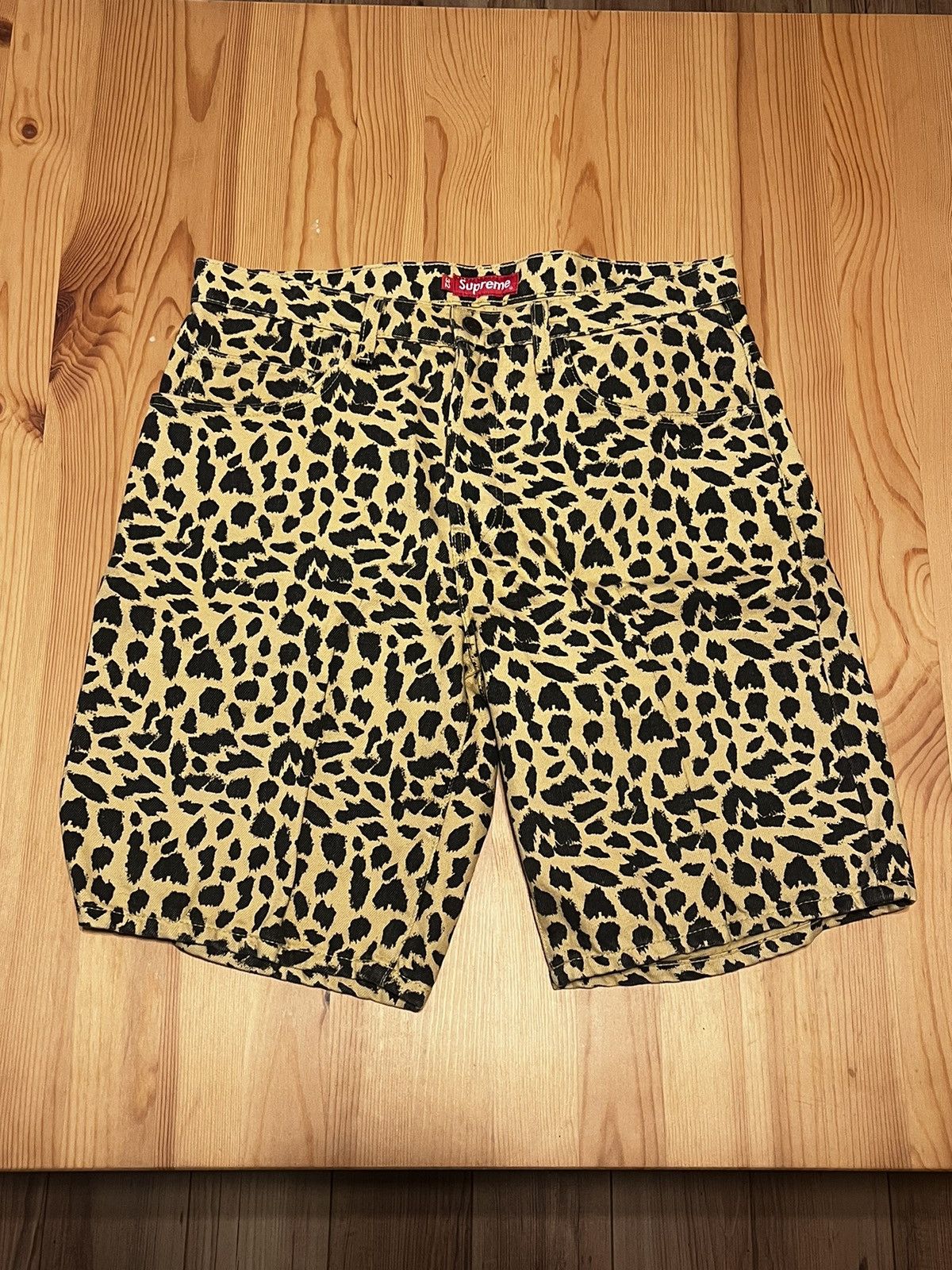 Supreme shorts mens on sale