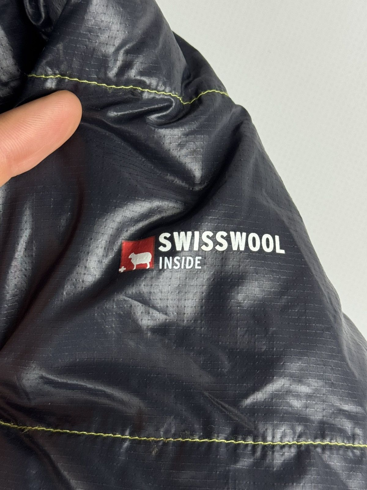 ORTOVOX Ortovox Outdoor SwissWool Insulated Reversible Zip Jacket Size US S / EU 44-46 / 1 - 9 Thumbnail