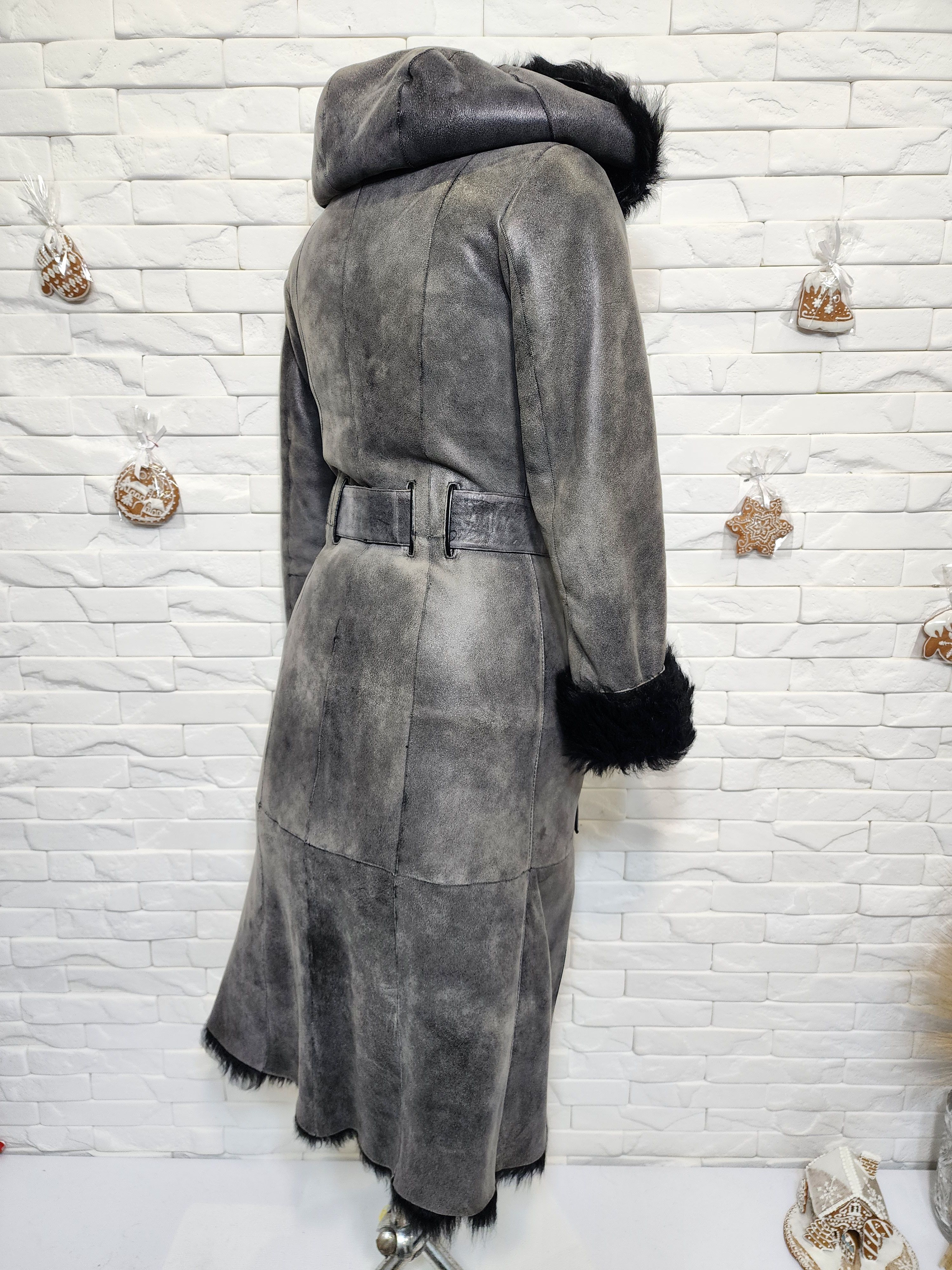 Furla Gray Sheepskin Hooded Coat: Women's Fur Button-Up Coat Size M / US 6-8 / IT 42-44 - 6 Thumbnail
