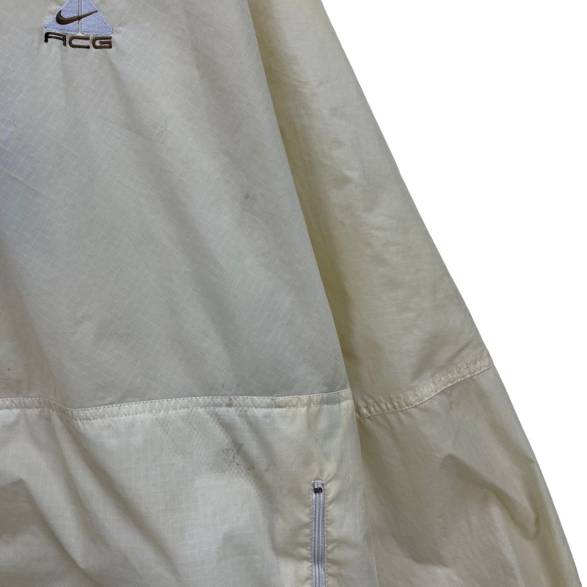 Nike Vintage Trashed Nike ACG Light Jacket Hooded Size US L / EU 52-54 / 3 - 3 Thumbnail
