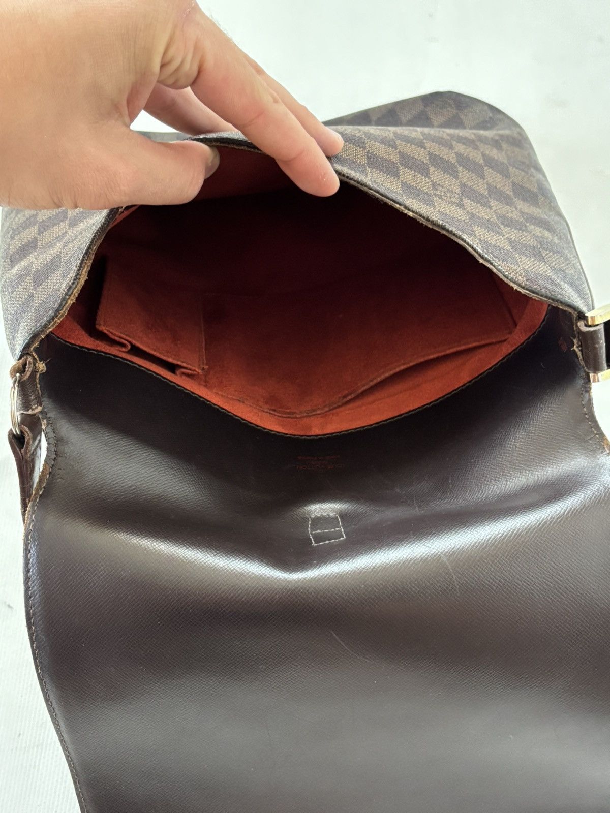 Louis Vuitton Louis Vuitton Damier leather messenger bag Size ONE SIZE - 6 Thumbnail