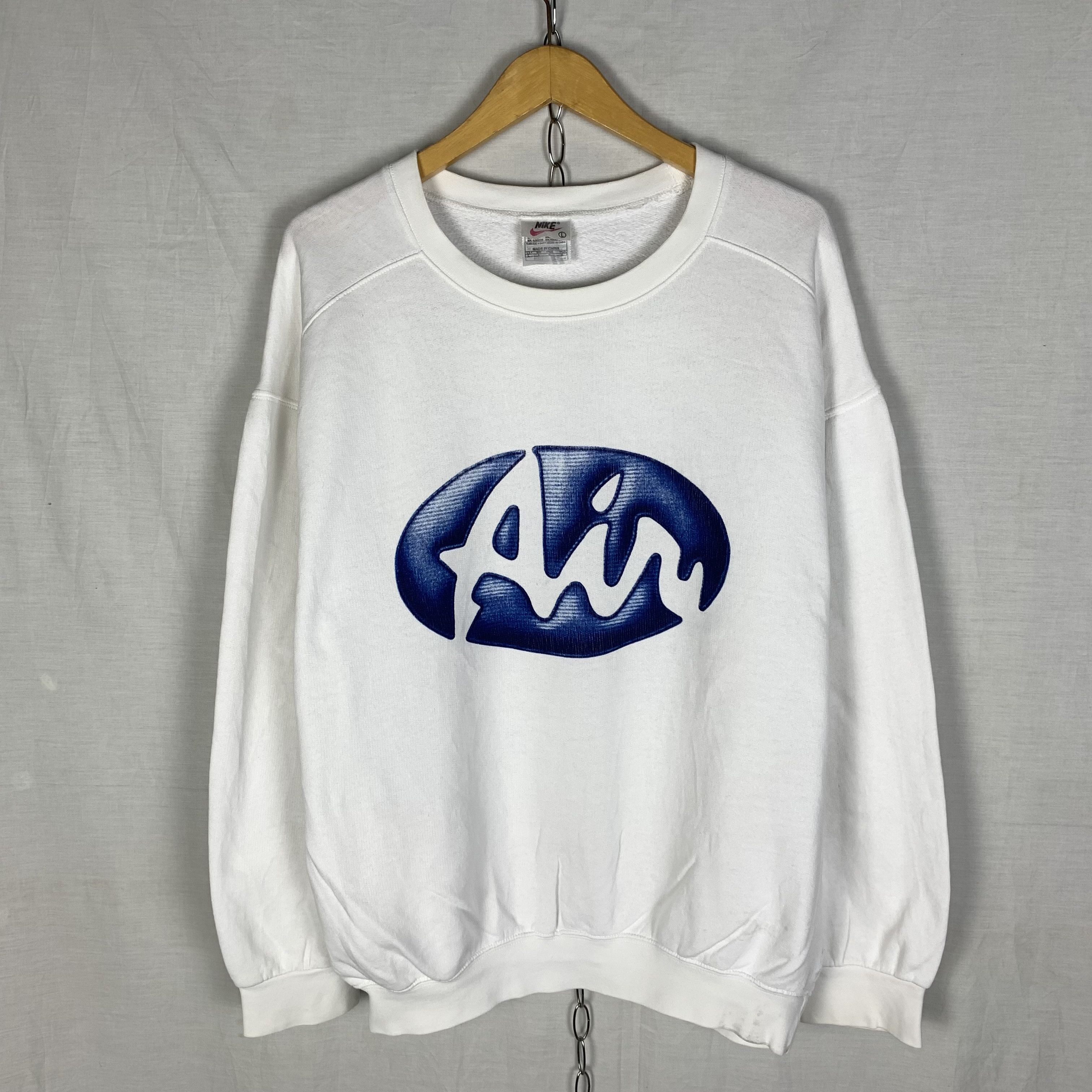 Nike Vintage Nike Air Sweatshirt Crewneck Size US L / EU 52-54 / 3 - 1 Thumbnail