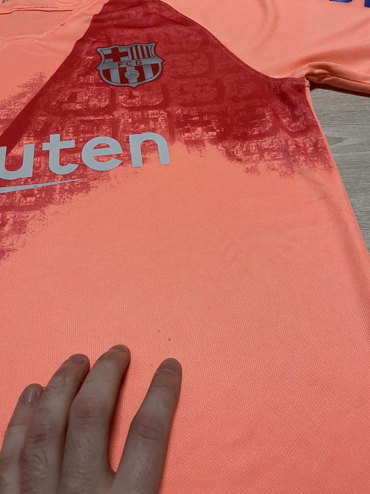 Nike BARCELONA 2018 2019 NIKE RARE FOOTBALL SHIRT SOCCER JERSEY Size US L / EU 52-54 / 3 - 8 Thumbnail