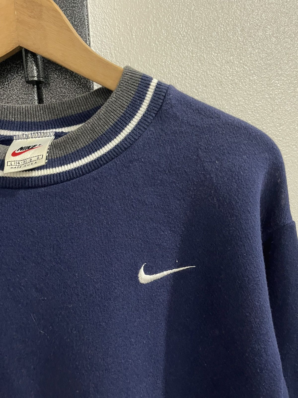 Nike Vintage Nike Crewneck Made Usa Sweatshirt Size US L / EU 52-54 / 3 - 5 Thumbnail