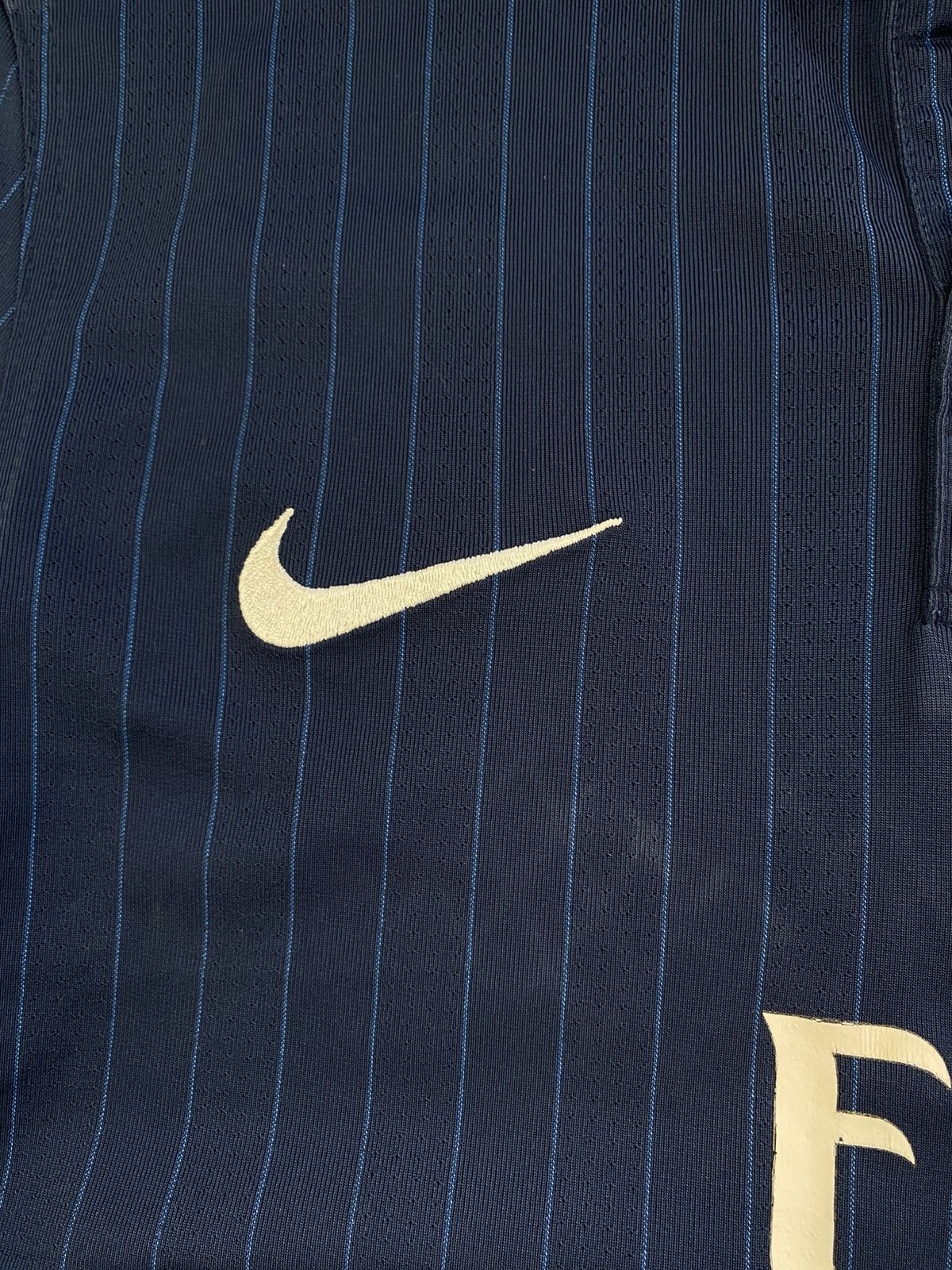 Nike Arsenal Away football shirt 2009 Mens Trikot Gunners Size M Size US M / EU 48-50 / 2 - 4 Thumbnail