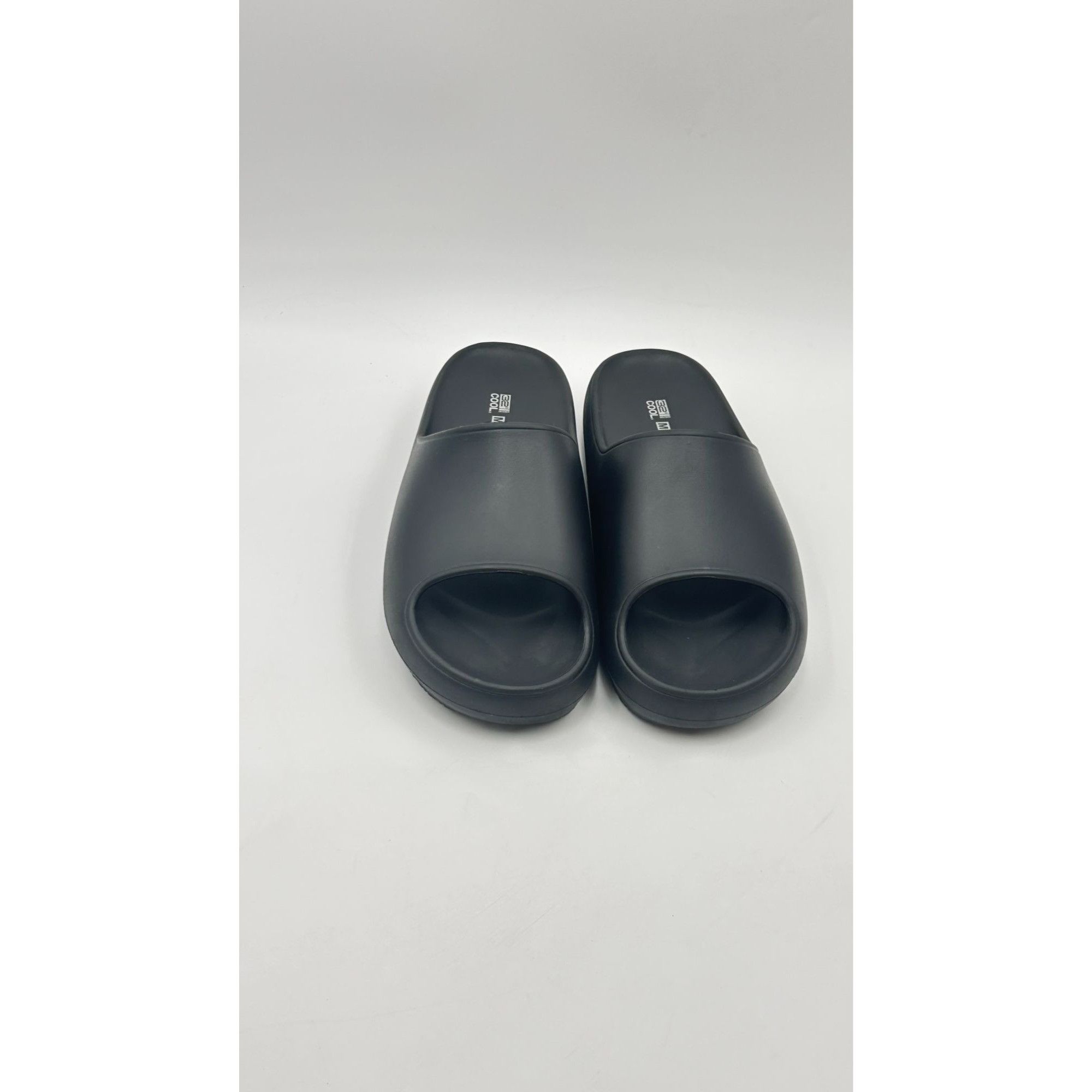 Other 32 Degrees COOL Slides Medium W 7.5-8.5 M 5.5-6.5 Black EVA Size US 7.5 / IT 37.5 - 2 Thumbnail