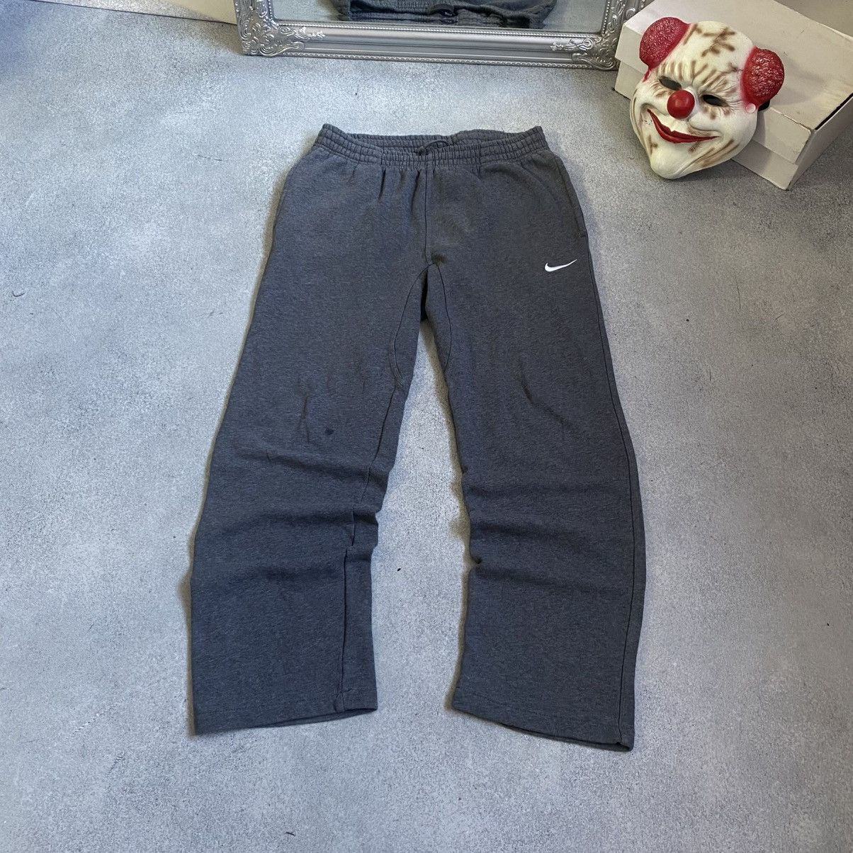 Nike Vintage Nike Sweatpants Grey Baggy Size US 32 / EU 48 - 5 Thumbnail