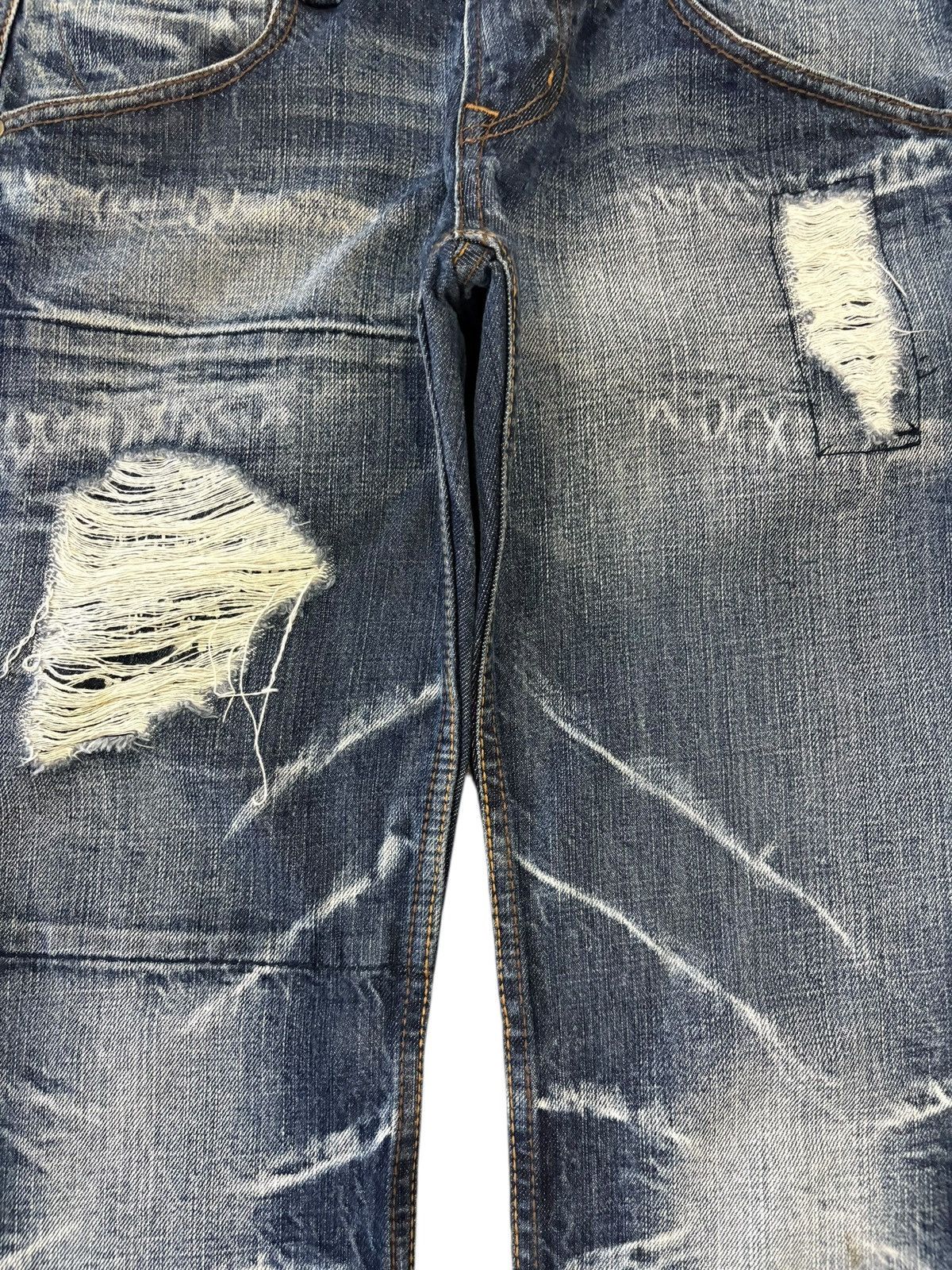 HIDEAWAYS Vintage Hideaway Nicole Crazy Fade Distressed Bootcut Jeans Size 31" - 5 Thumbnail