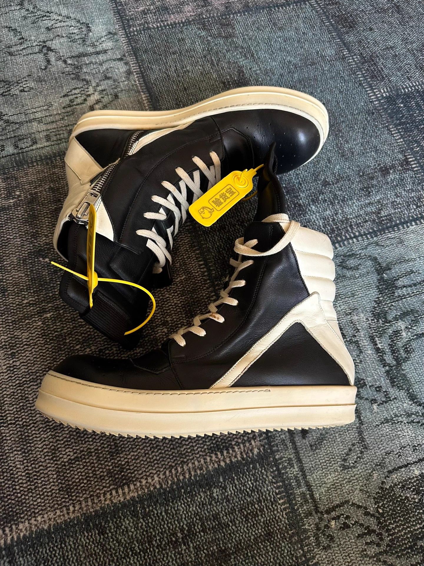 Rick Owens Rick Owens Triangular Logo Sneaker EU42.5 Size US 9.5 / EU 42-43 - 2 Thumbnail