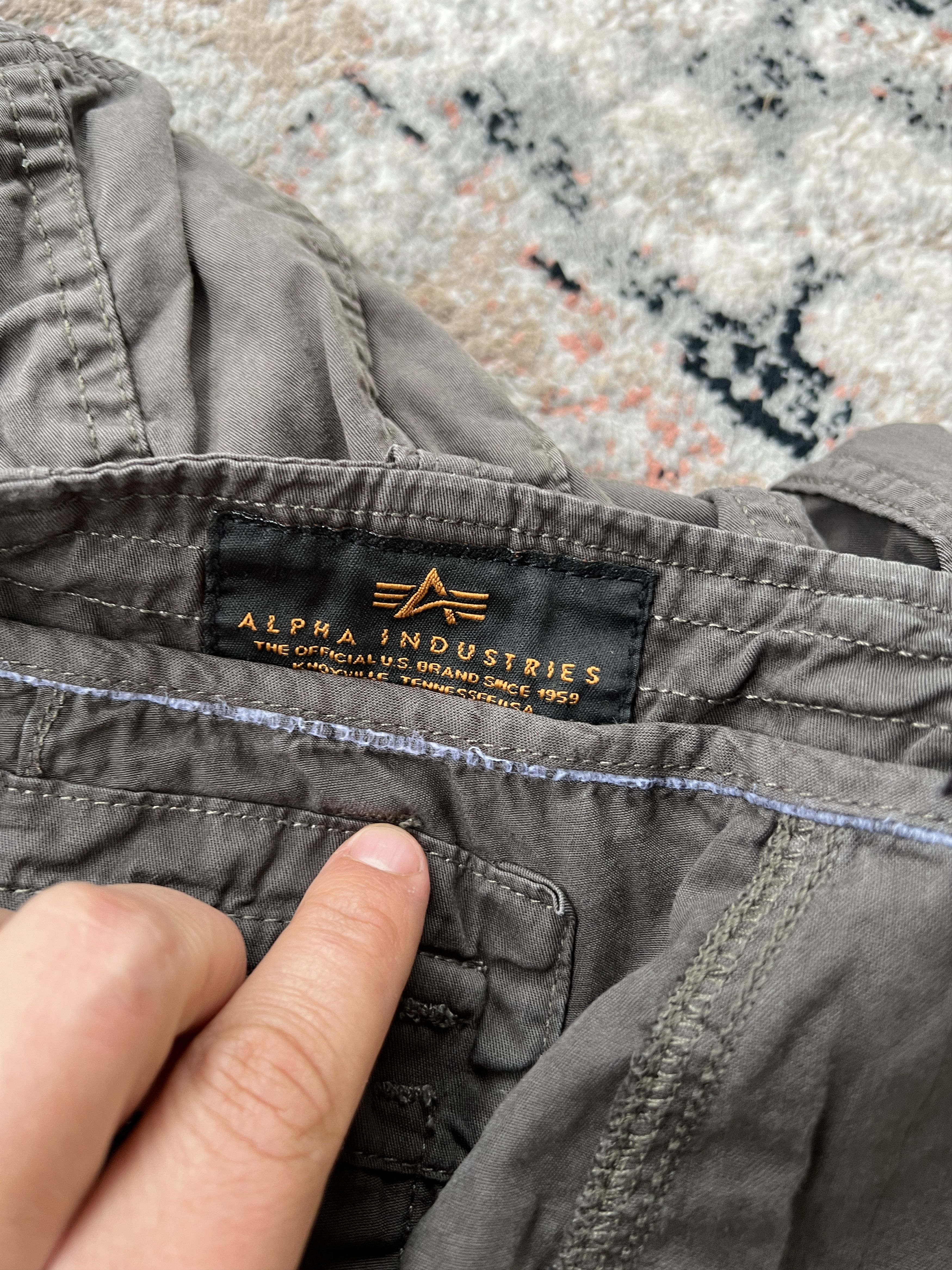 Alpha Industries Alpha Industries Shorts Size US 36 / EU 52 - 10 Thumbnail