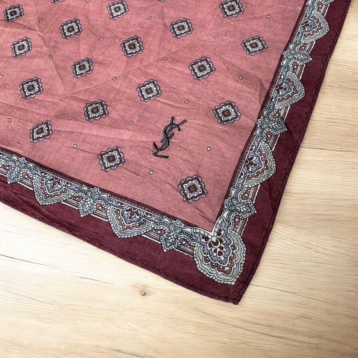 Vintage × Yves Saint Laurent VINTAGE YSL YVES SAINT LAURENT SCARVES POCKET SQUARE Size ONE SIZE - 2 Thumbnail