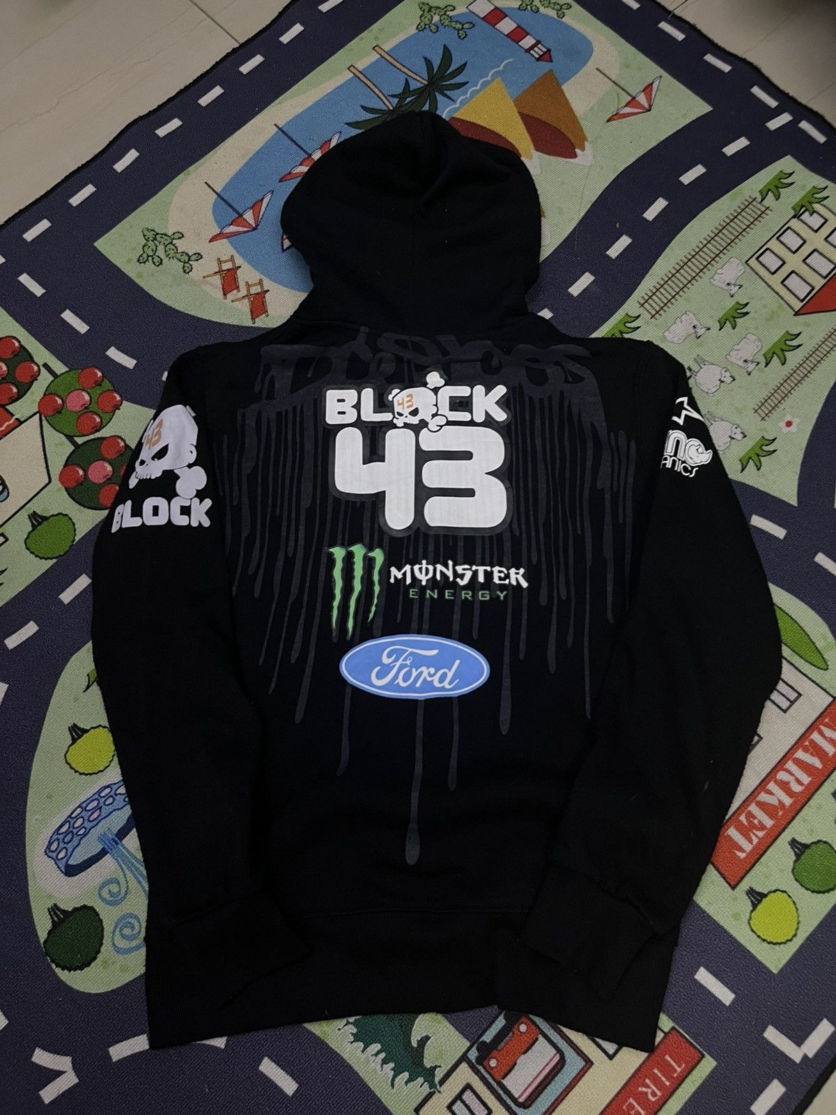 DC MONSTER ENERGY X DCSHOECOUSA x BLOCK43 x PIRELLI VINTAGE Size US L / EU 52-54 / 3 - 6 Thumbnail