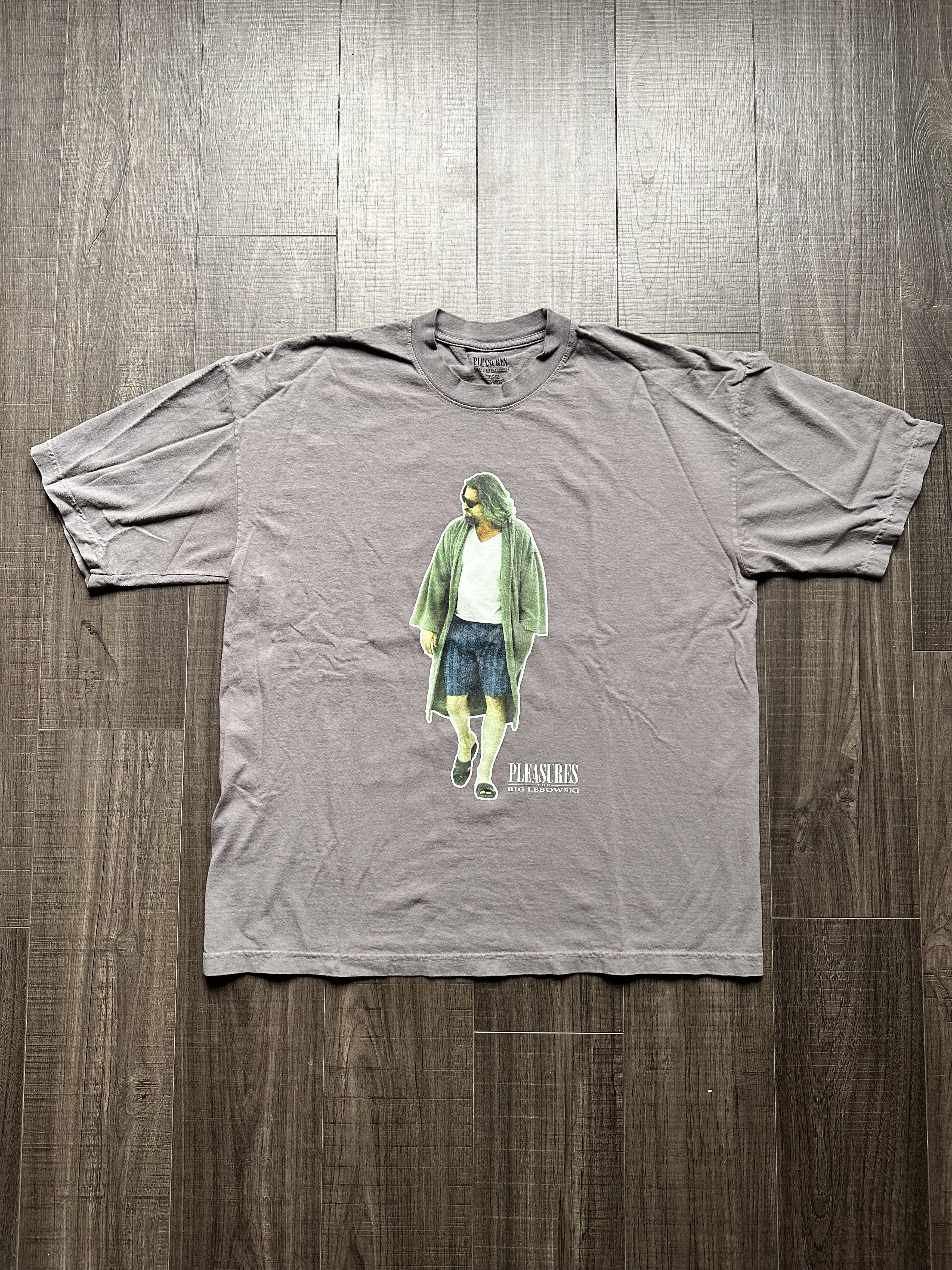 Pleasures PLEASURES x BIG LEBOWSKI Dude Tee XL Size US XL / EU 56 / 4 - 2 Thumbnail