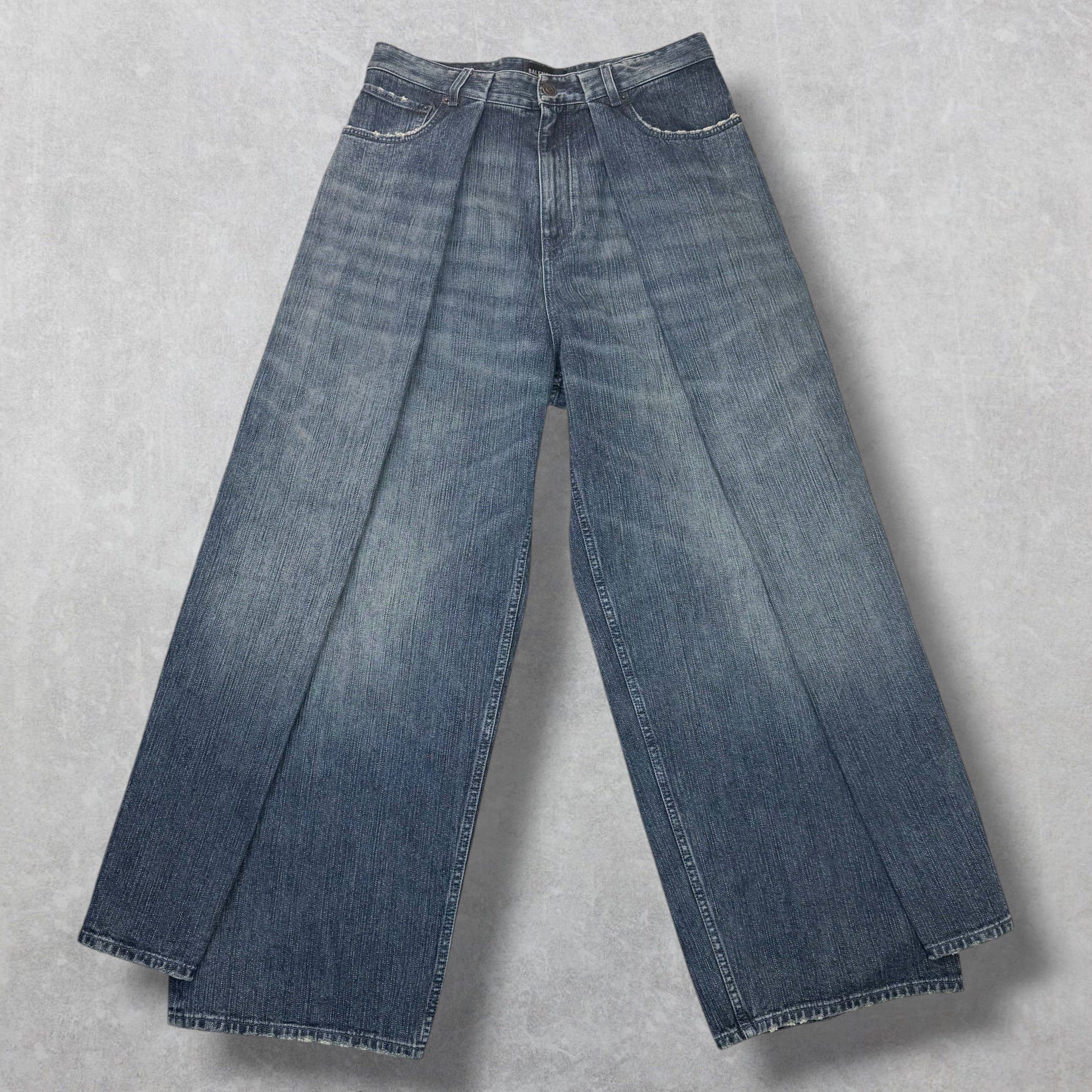 Balenciaga Balenciaga Double Side Indigo Jeans S (32) Size US 32 / EU 48 - 1 Thumbnail