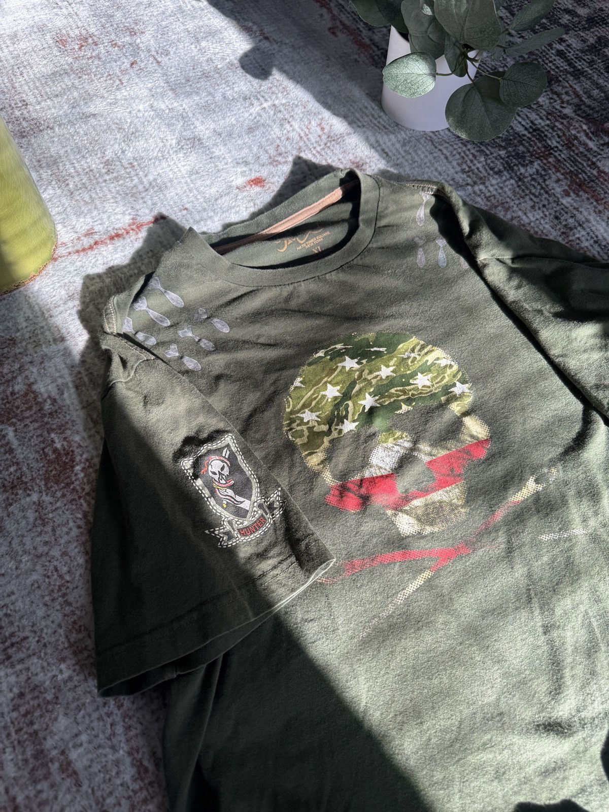 Japanese Brand × Vintage Y2K Skull Shirt Streetwear Vintage Military Green Camo Tee Size US XL / EU 56 / 4 - 2 Thumbnail