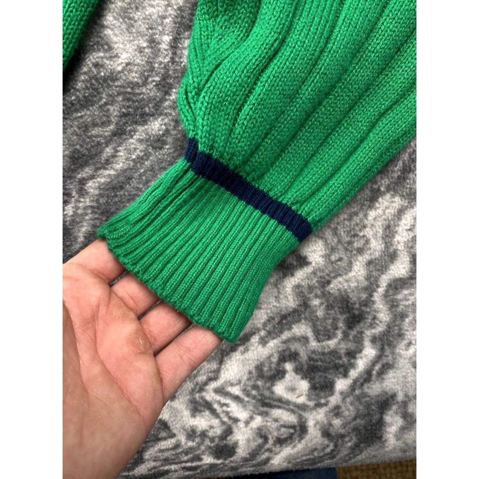 Lacoste VINTAGE Lacoste Cardigan Sweater Men Size 6 Green Logo Knit Long Sleeve Cable Knit Cardigan Chest 69 Length 72 Shoulders 70 Sleeve 63 Size US L / EU 52-54 / 3 - 4 Thumbnail