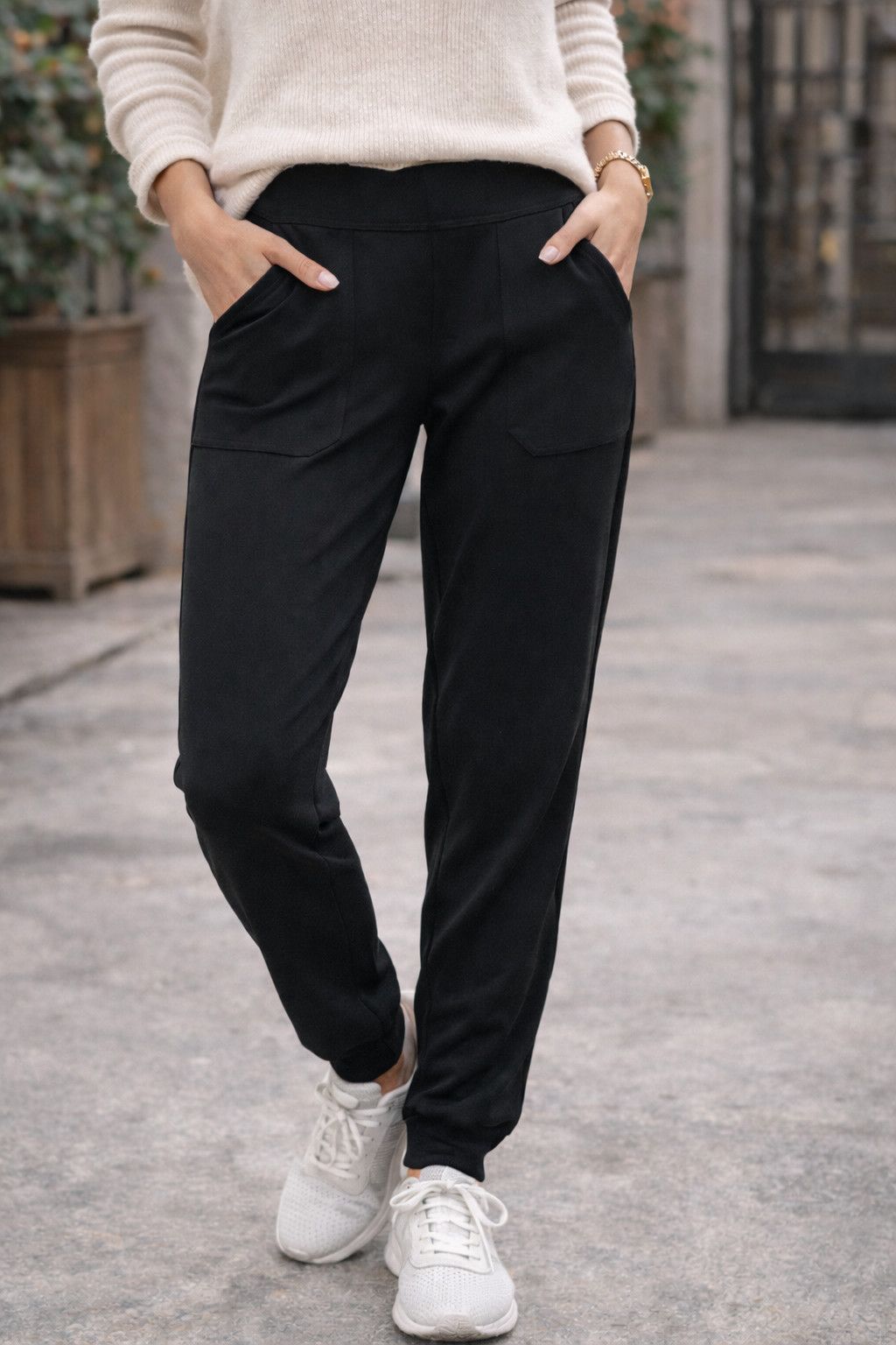 Spanx Spanx — Activewear | GUC · Sz M Size 38" / US 16 / IT 52 - 1 Thumbnail