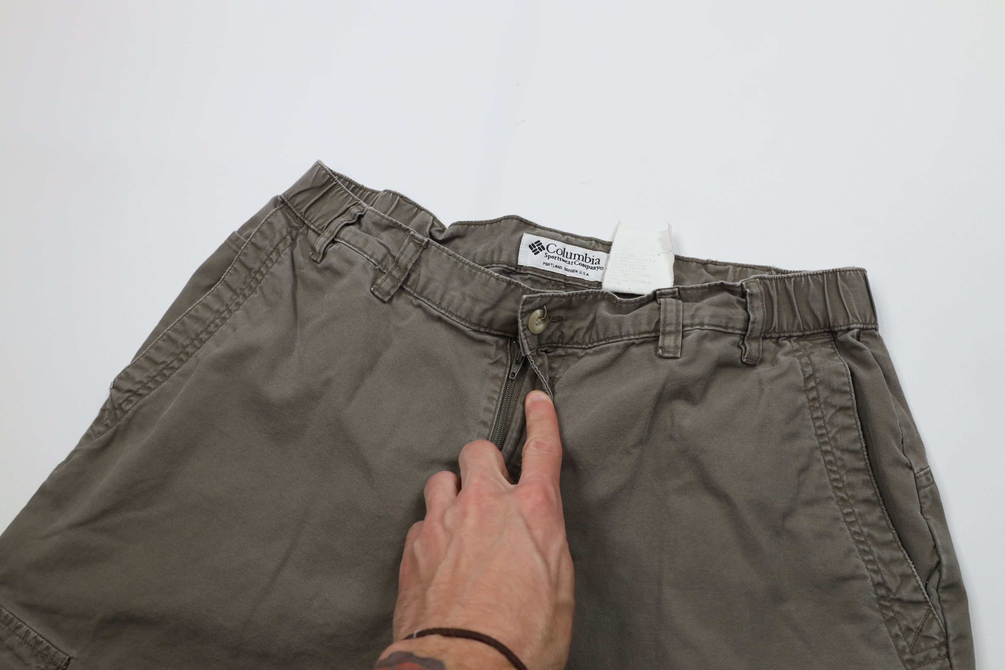Columbia Vintage 90s Y2K Columbia Wide Leg Trekking Cargo Pants Size US 32 / EU 48 - 9 Thumbnail